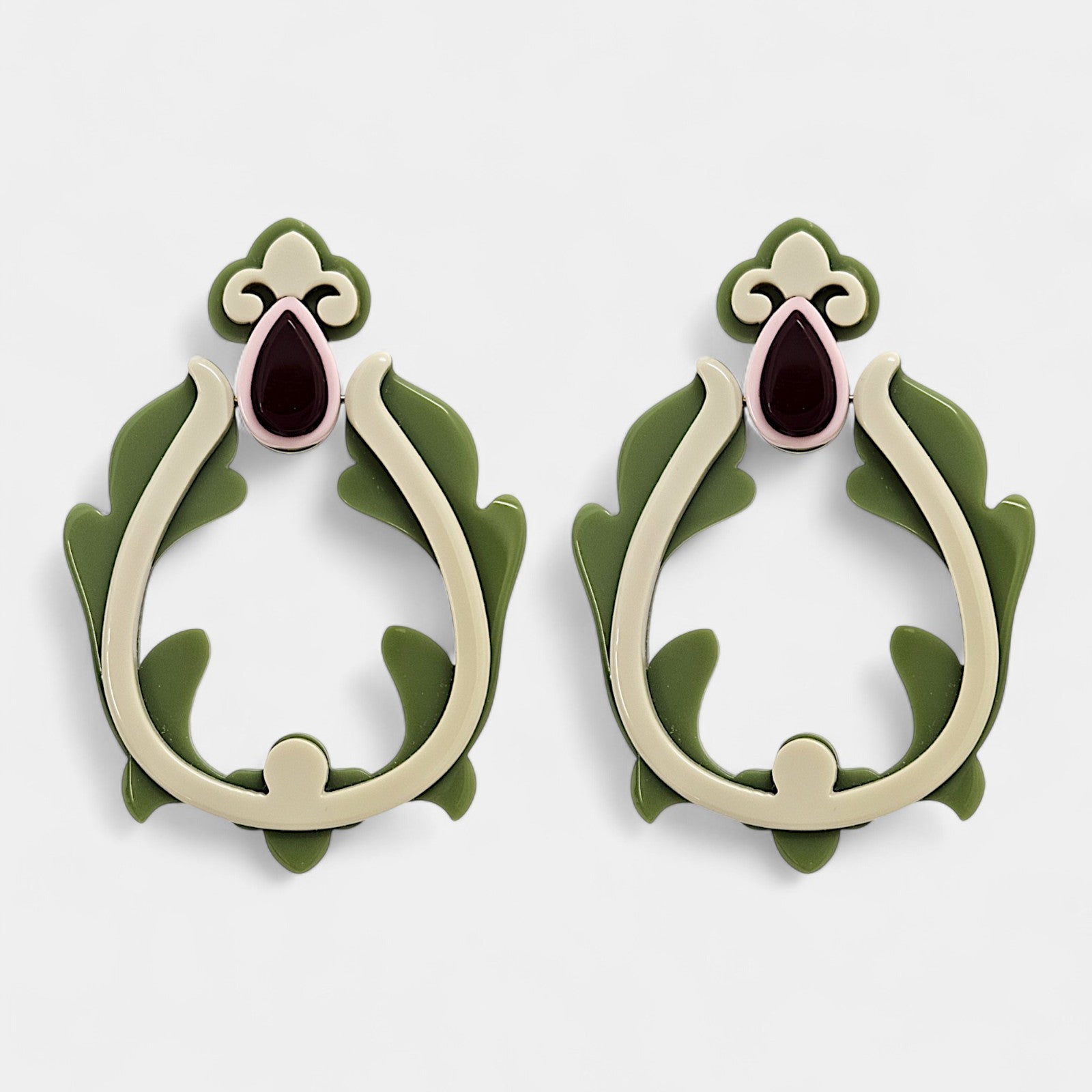 Pendientes Verdalis de diseño floral en resina verde y burdeos