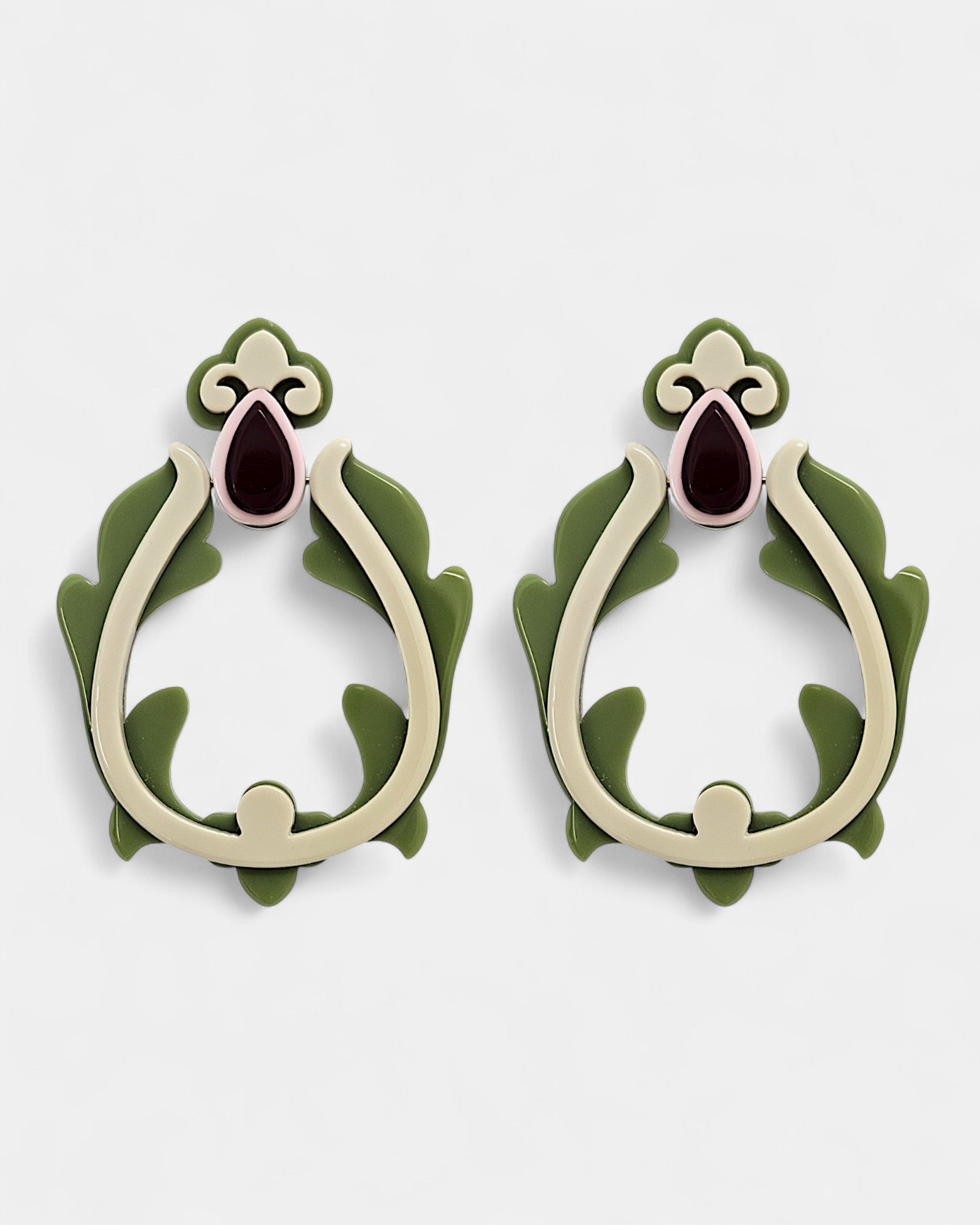 Pendientes Verdalis de diseño floral en resina verde y burdeos