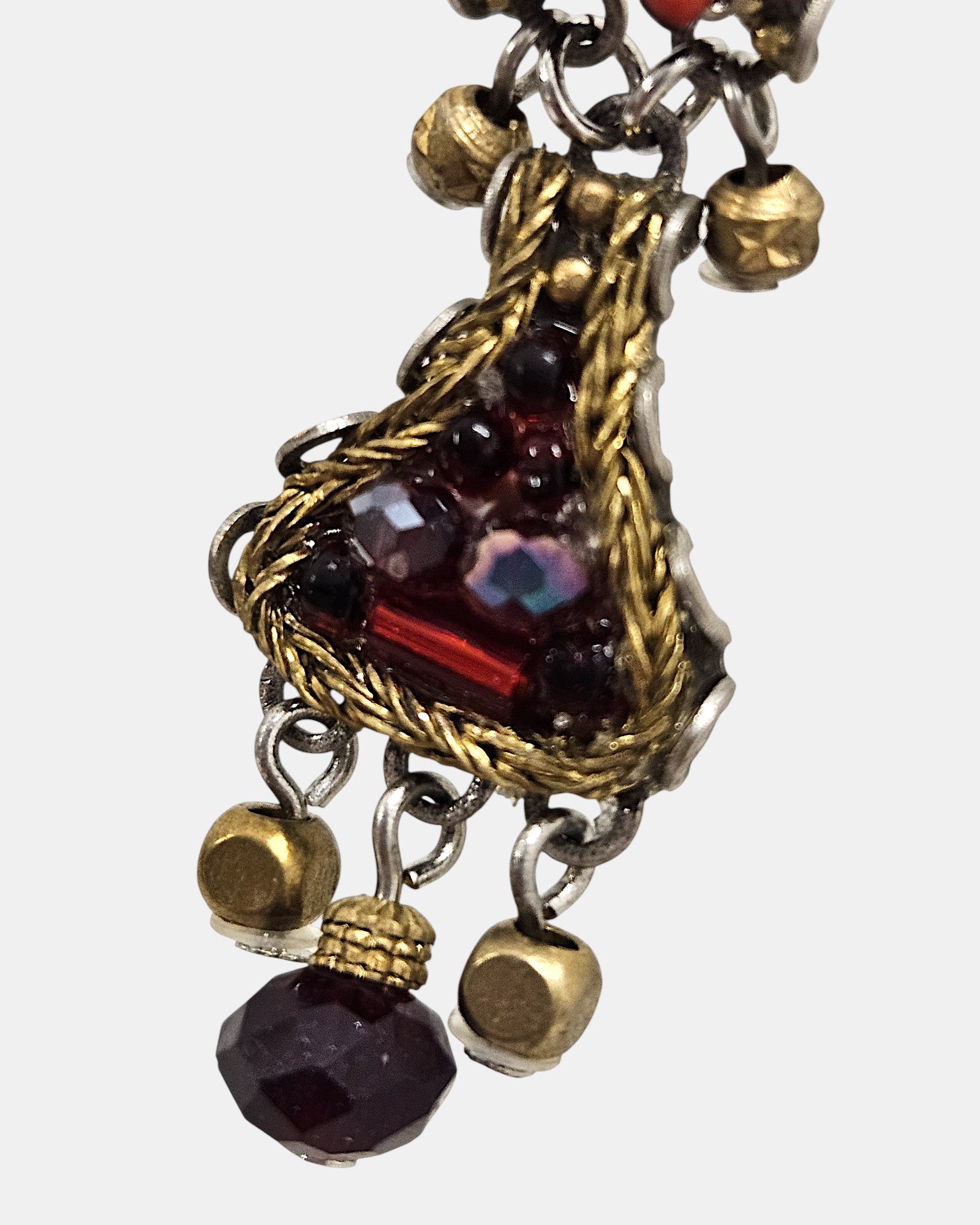 Pendientes Granate con Cristales y Detalles Dorados Claret
