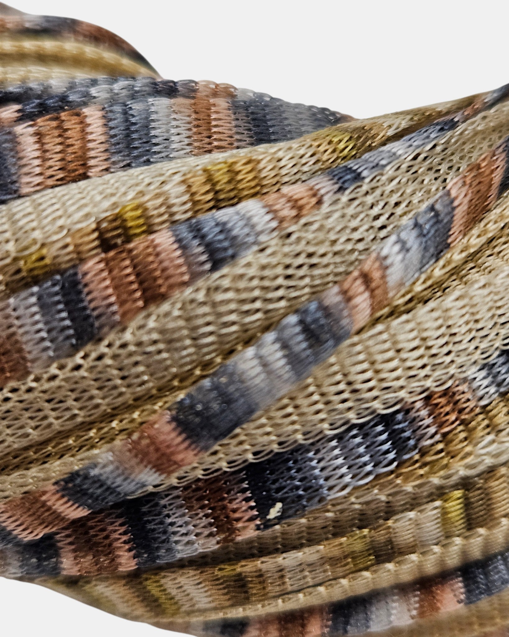 Collar seda jaspeado mineral