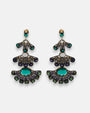 Pareja de maxi pendientes Tataborello con diseño de abanico en cristales verde esmeralda y morado.