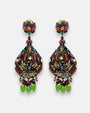 Pareja de pendientes de fiesta grandes Mosaico de Toscana de Dublos, mostrando su silueta de lágrima con pedrería ciruela, detalles coral y lágrimas verdes colgantes.