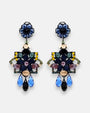 Pareja de pendientes de fiesta Gala Cosmos de la firma Dublos, con diseño geométrico floral en azul cobalto, morado y amarillo con lágrimas colgantes inferiores.