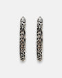 par de pendientes Tosca de Maria e Luisa Jewels en plata 925 calada con diseño barroco.