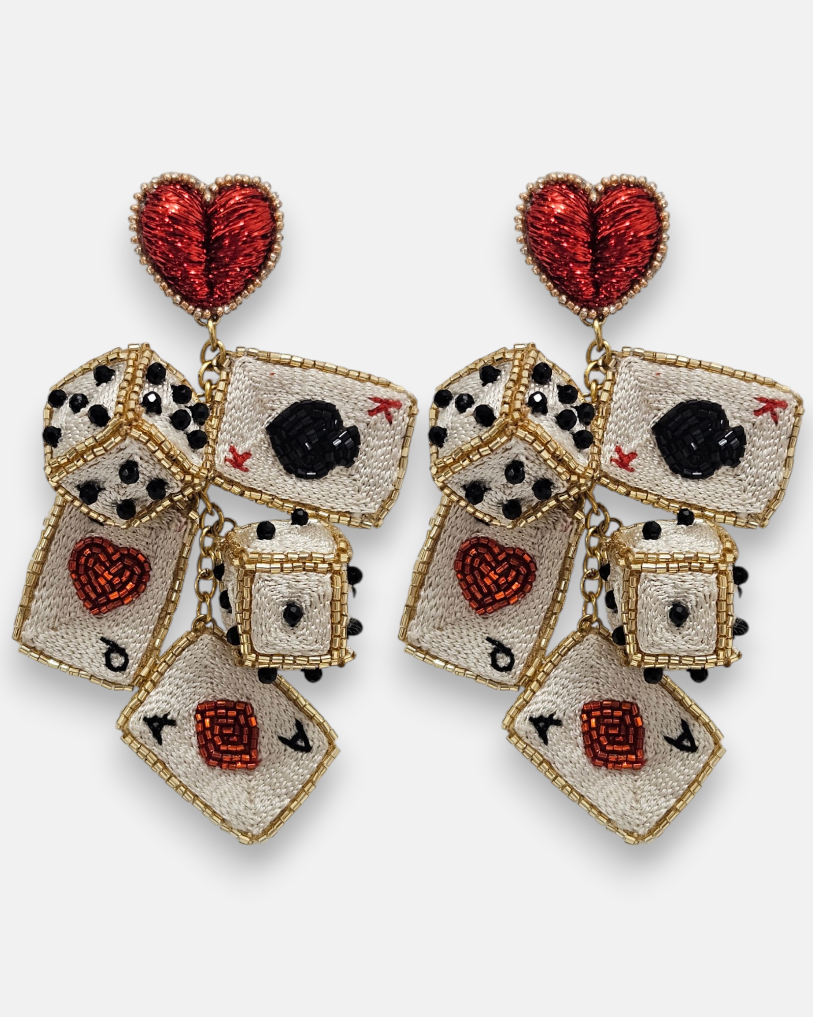 pendientes Casino Royale de Olivia Dar bordados a mano con cartas de póquer, dados 3D y corazón superior rojo.