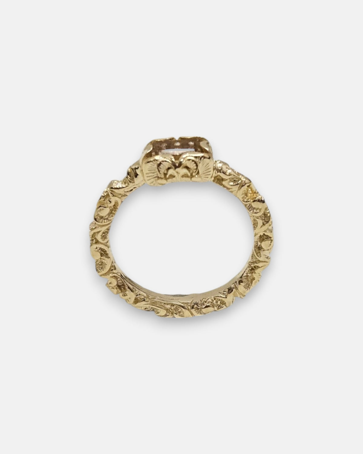 anillo Nereo de Maria e Luisa Jewels en plata 925 chapada en oro con cristal rectangular ámbar.
