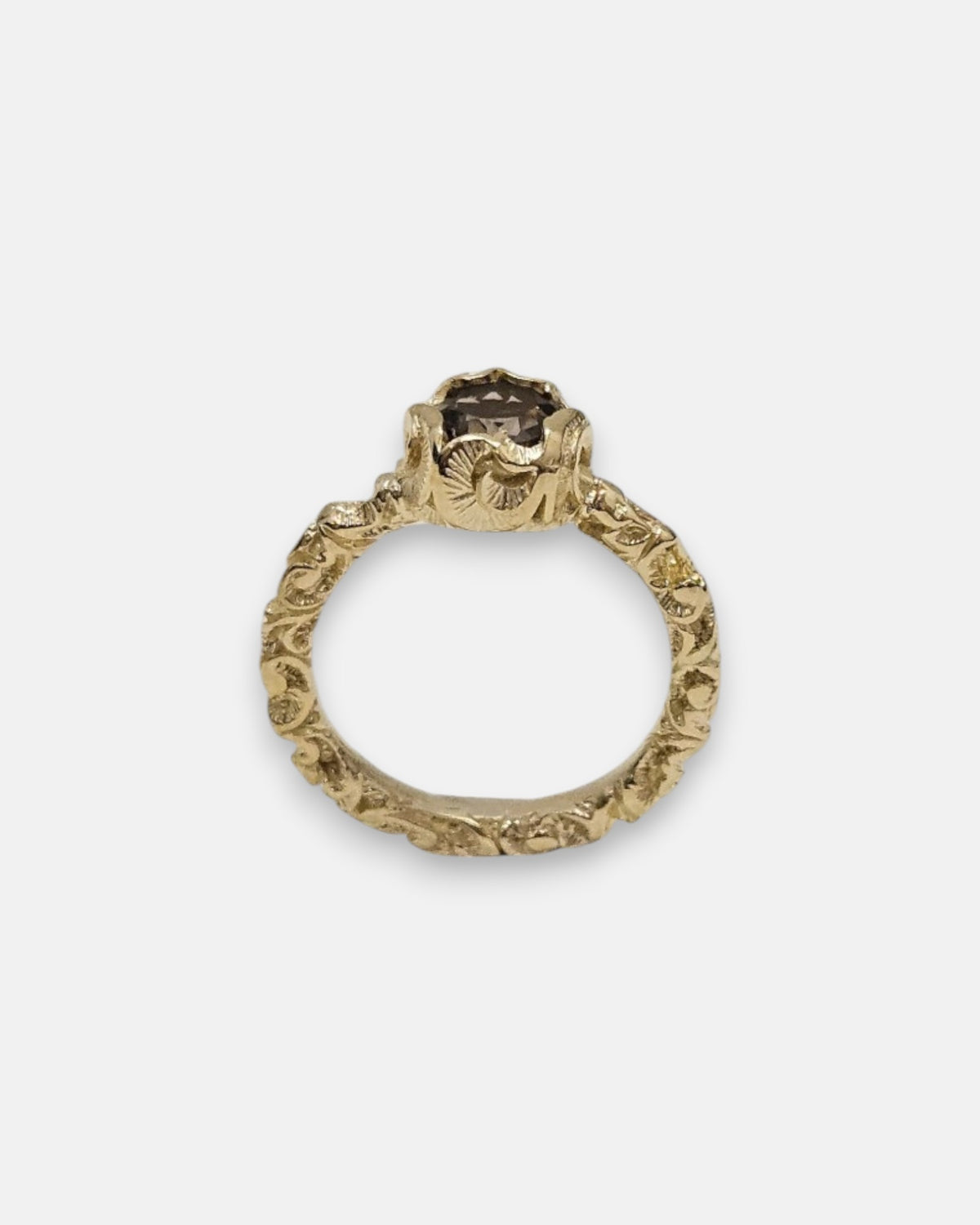 anillo Celeste de Maria e Luisa Jewels en plata 925 chapada en oro con cristal ahumado redondo.