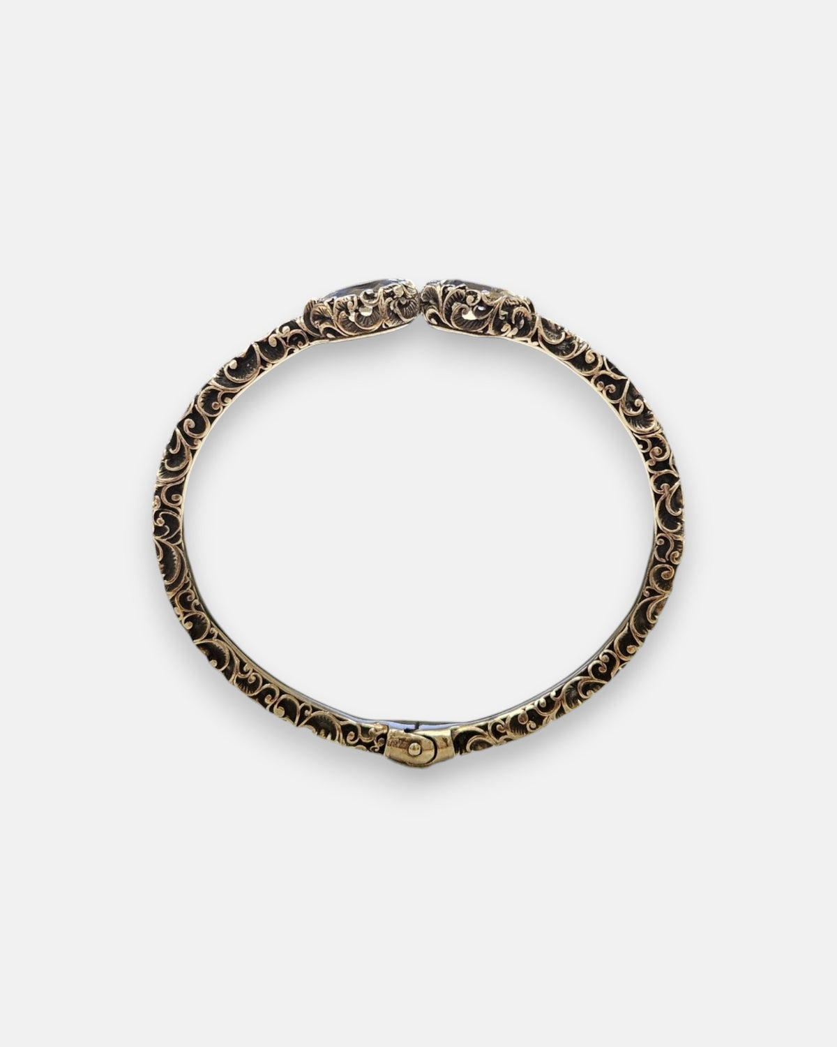 pulsera rígida Clarissa de Maria e Luisa Jewels en plata 925 bruñida calada con diseño abierto Toi et Moi.