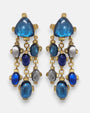 pendientes Chandelier Penelope de Dominique Denaive con tiras articuladas de cabujones azules y plata.