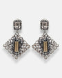 pendientes Fleur Baroque de Maria e Luisa en plata de ley envejecida con filigrana y cuarzo ahumado.