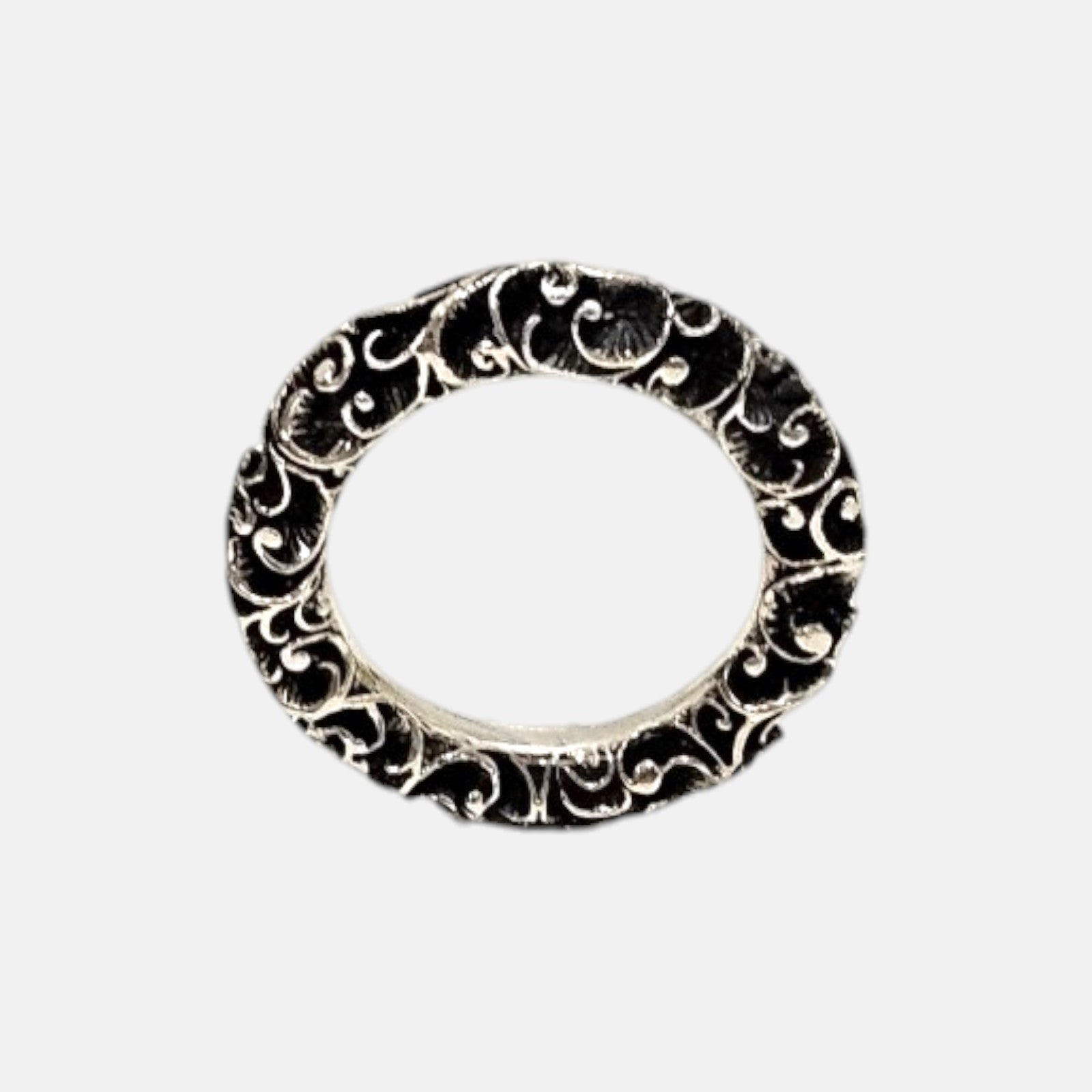 anillo Anello Fascia Barocca de Maria e Luisa en plata de ley envejecida con motivos cincelados.