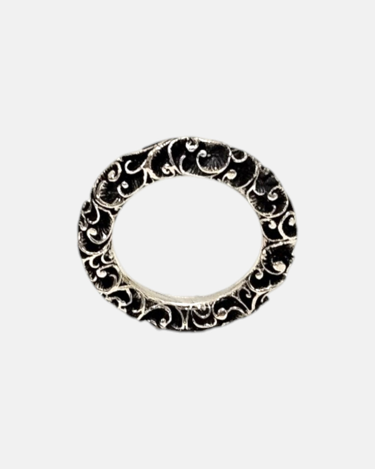 anillo Anello Fascia Barocca de Maria e Luisa en plata de ley envejecida con motivos cincelados.