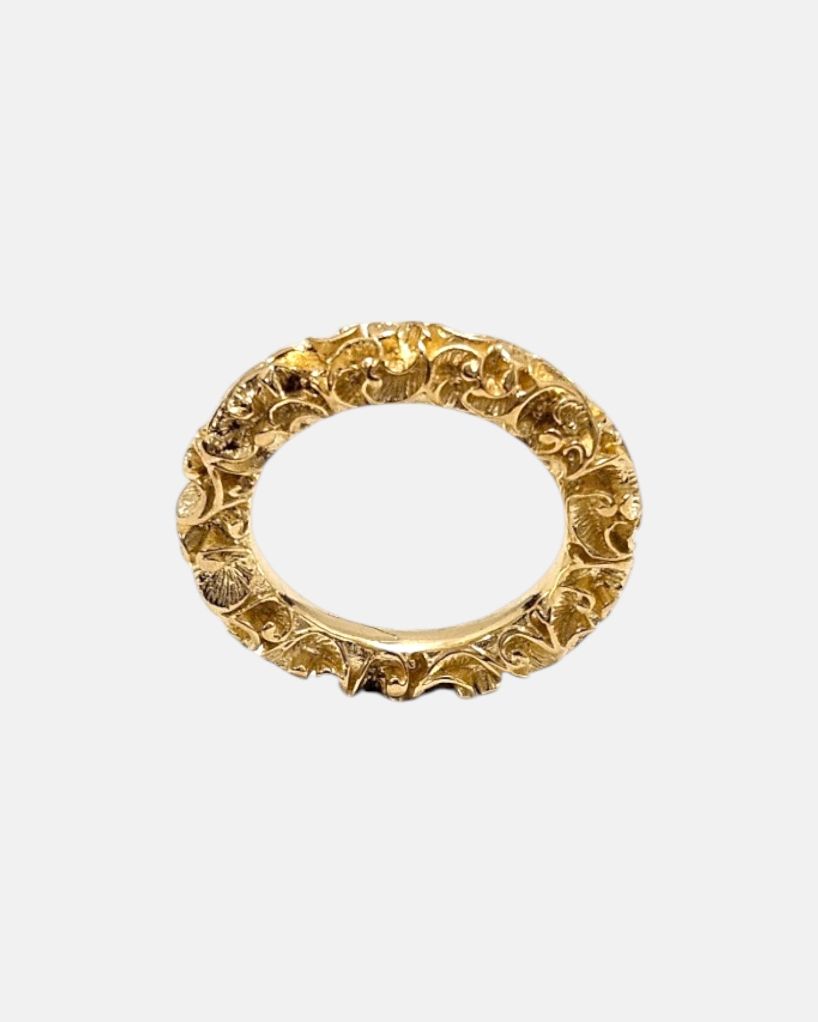 anillo Anello Fascia Dorata de Maria e Luisa en plata bañada en oro con motivos cincelados.