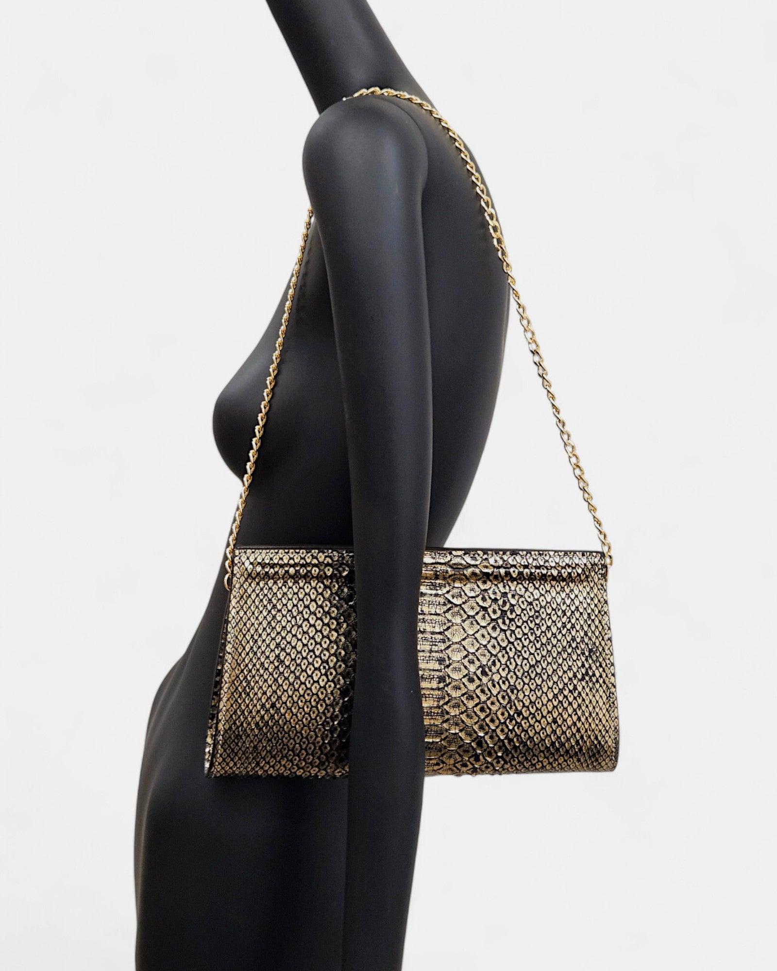 Bolso Clutch Dorado Pitón Atenea