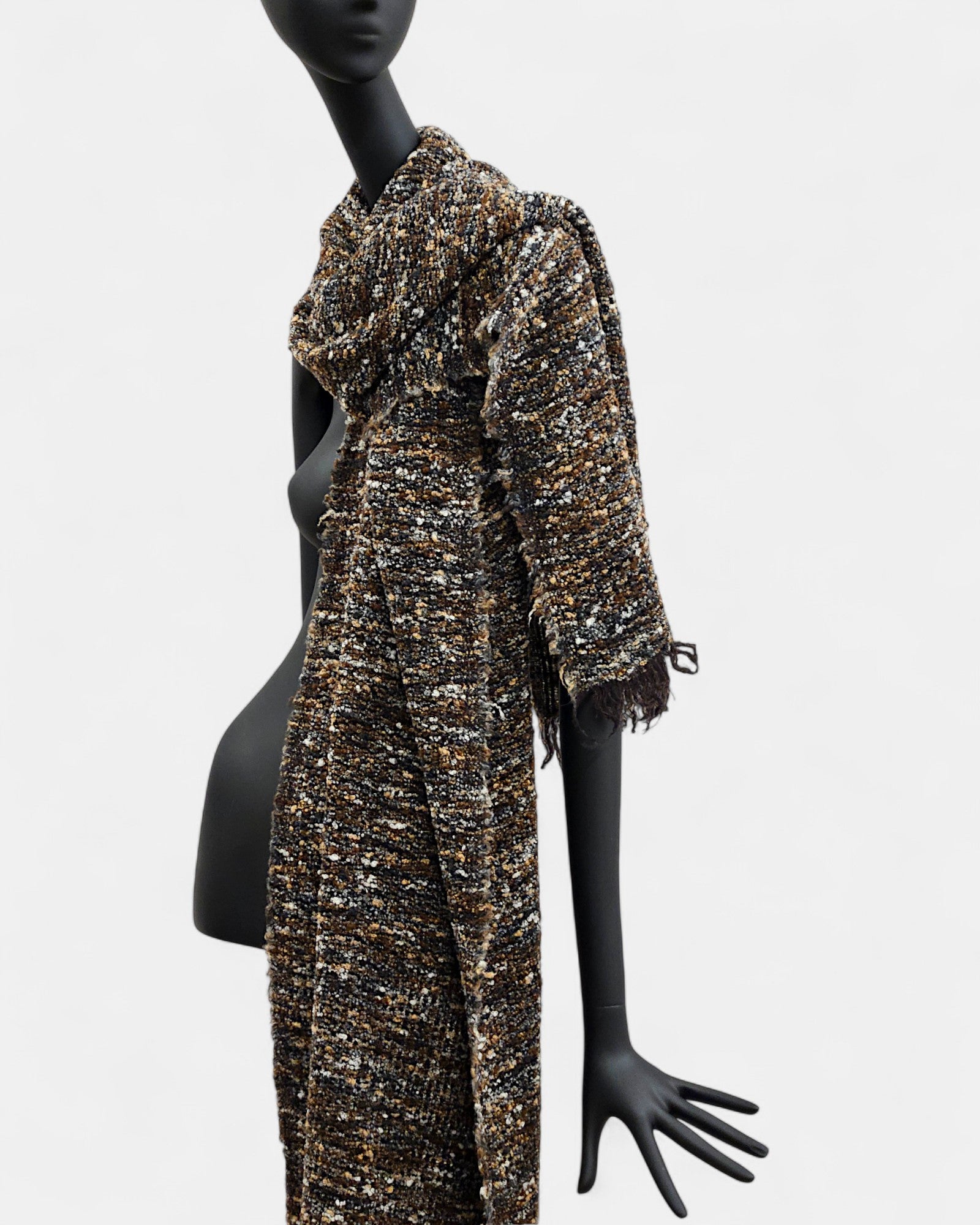 Fular “Nery” Faliero Sarti bouclé otoñal en marrón y gris oscuro