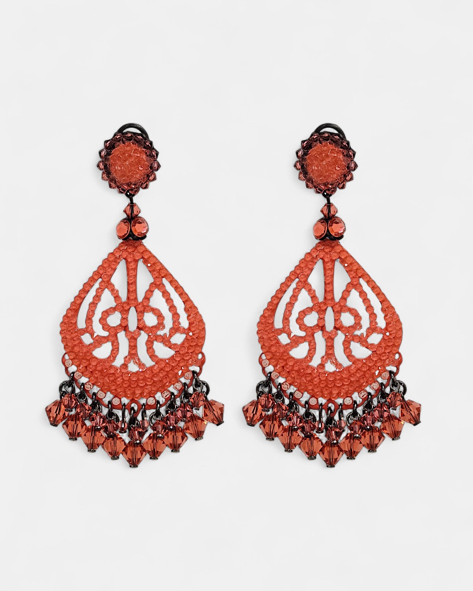 Pendientes largos de filigrana naranja