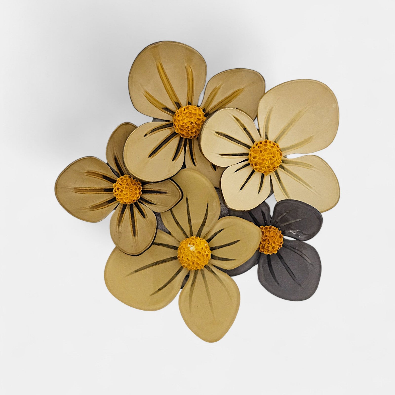 Broche en resina Hortensia Ciléa