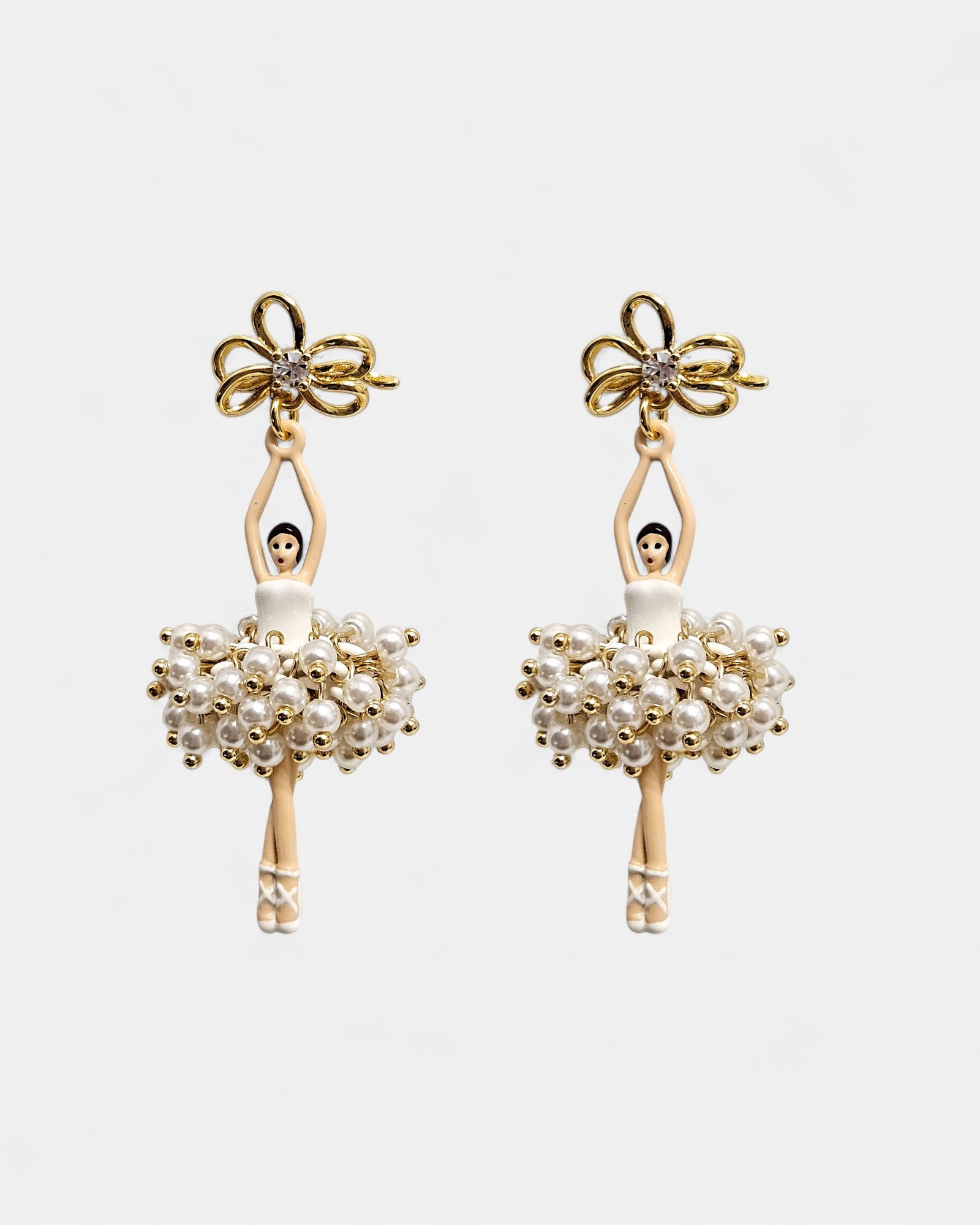Pendientes Bailarina con Perlas y Lazo Dorado