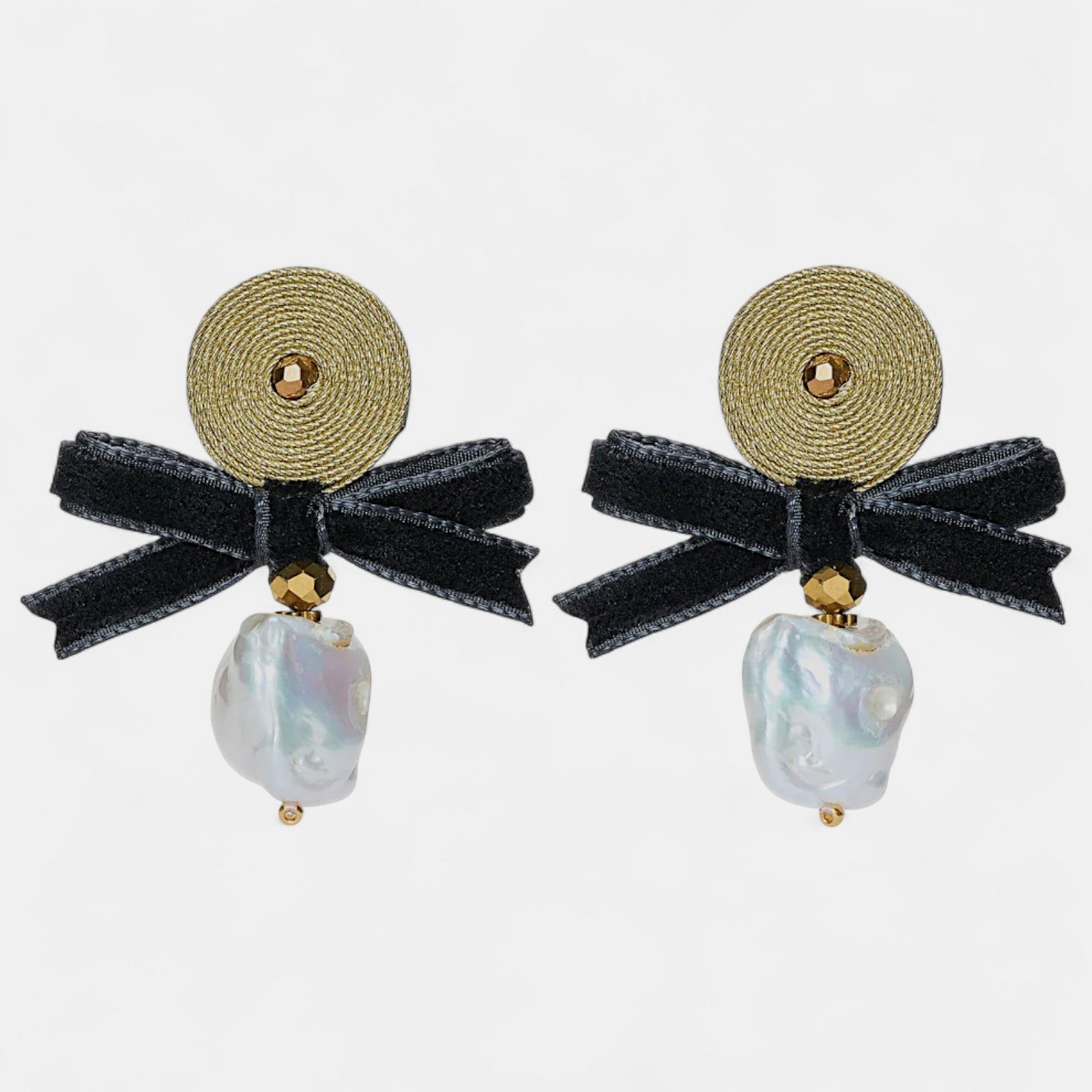 Pendientes Coco lazo Negro con Perlas Barrocas
