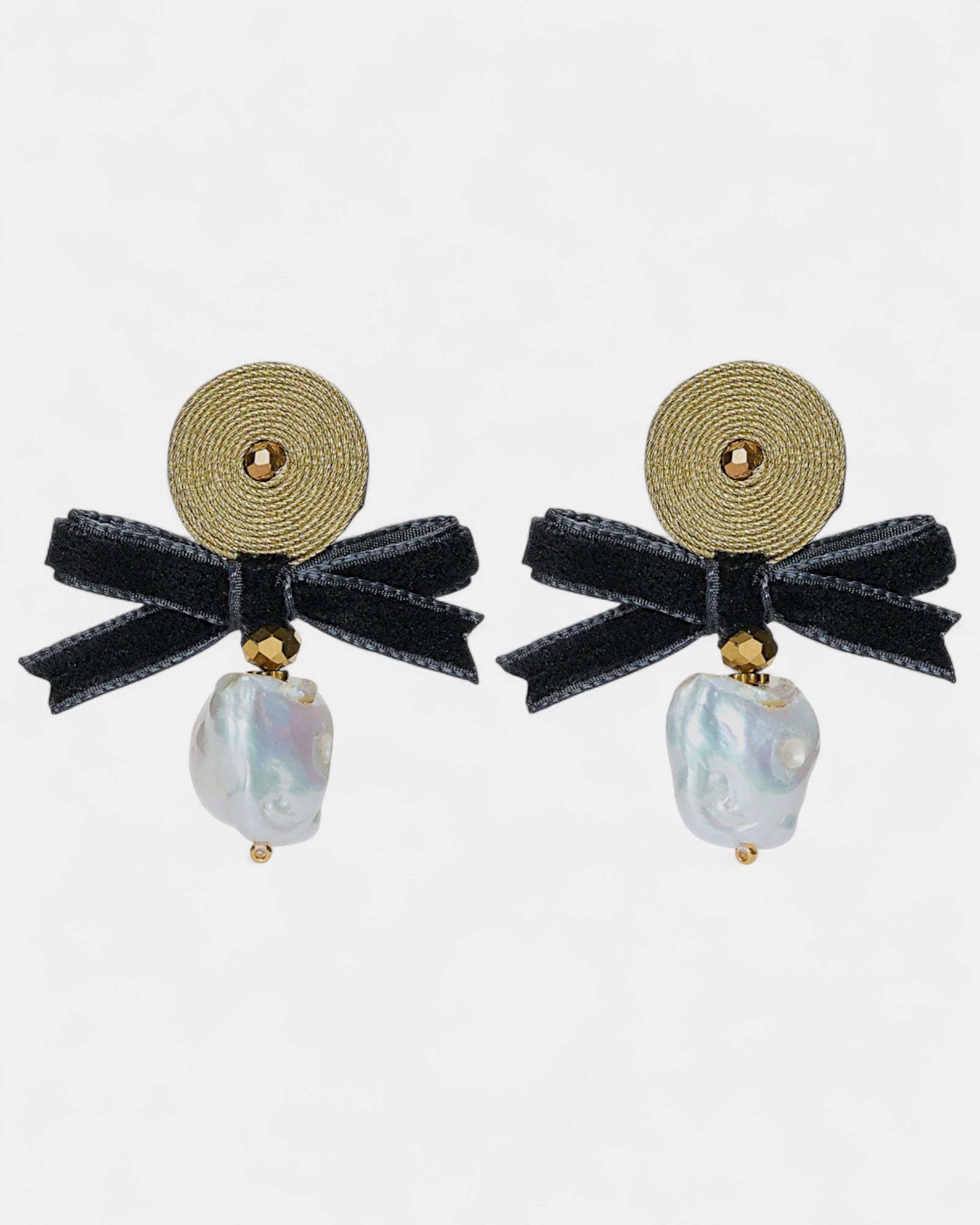 Pendientes Coco lazo Negro con Perlas Barrocas