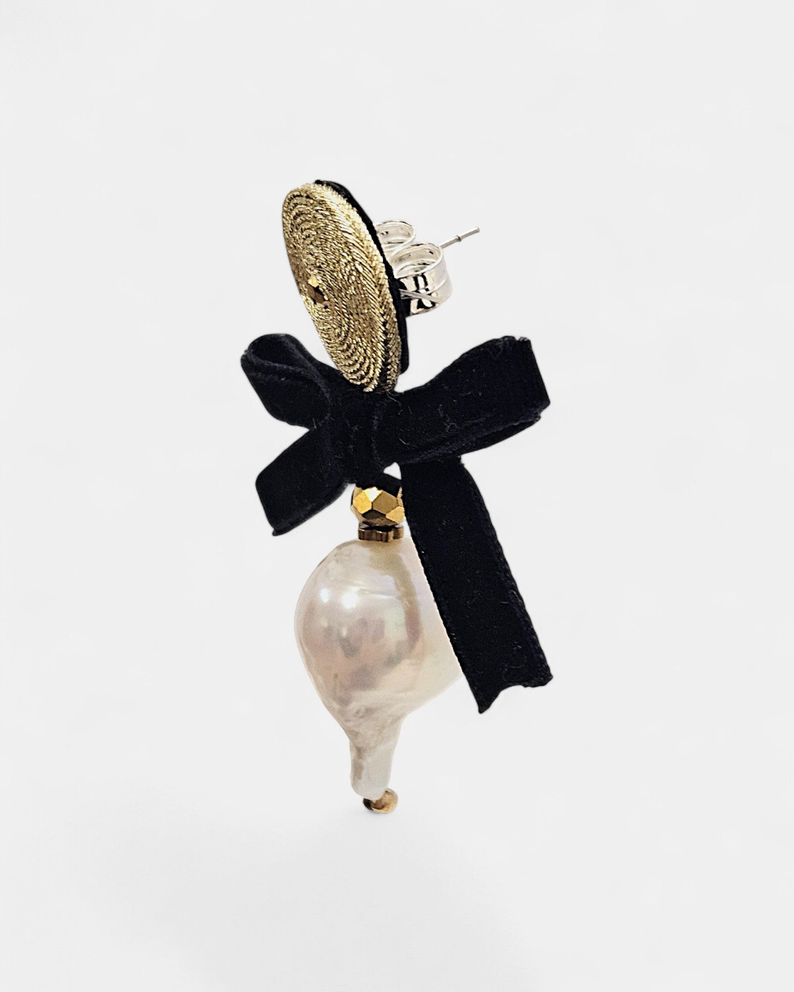 Pendientes Coco lazo Negro con Perlas Barrocas