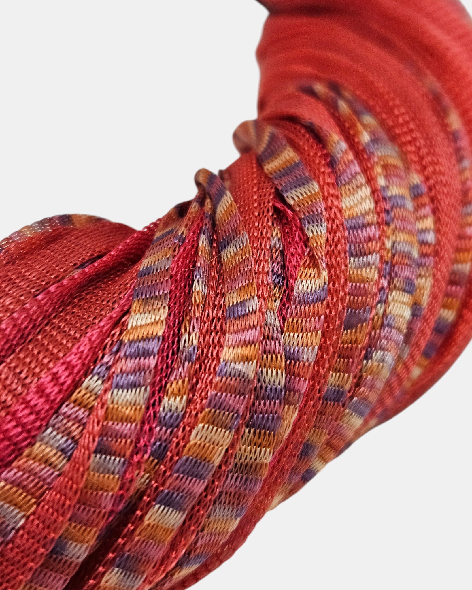 Collar seda jaspeado carmín