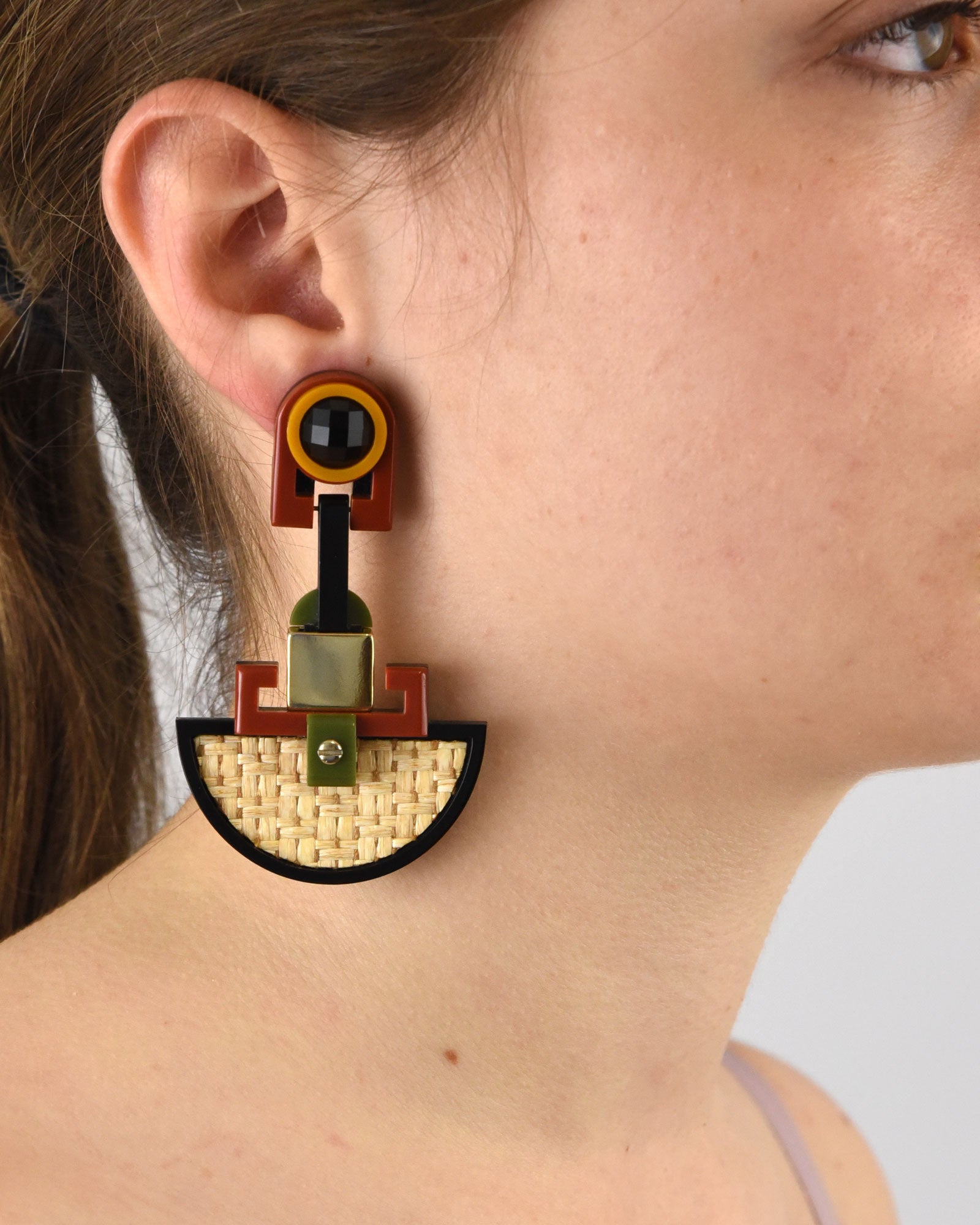 Pendiente Ita marrón