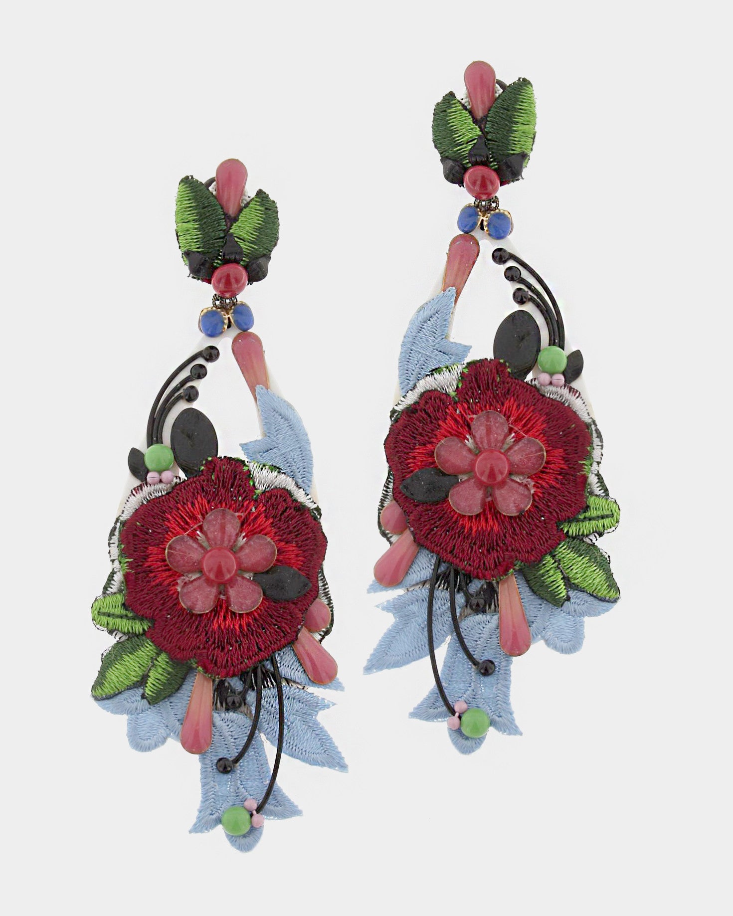 Adda earrings made of fabric and enamel 
