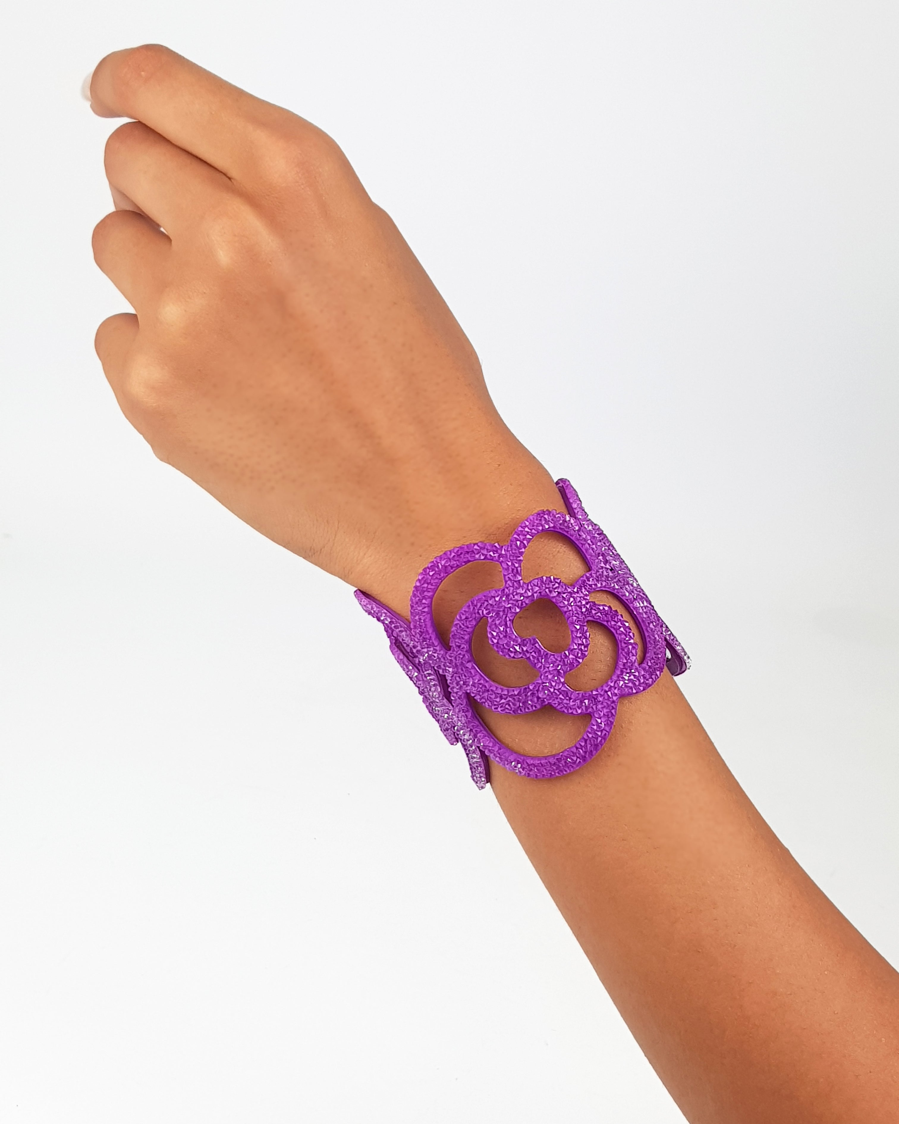 Bougainvillea openwork bracelet