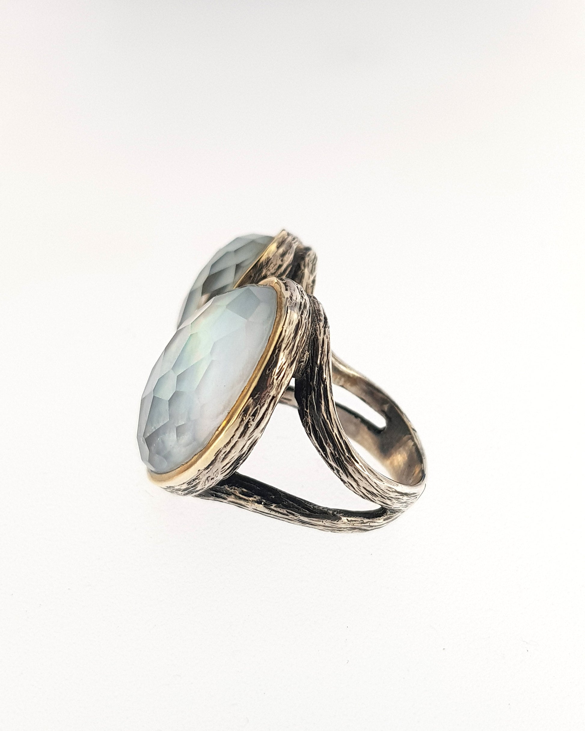 Anillo dobletes madreperla plata oro