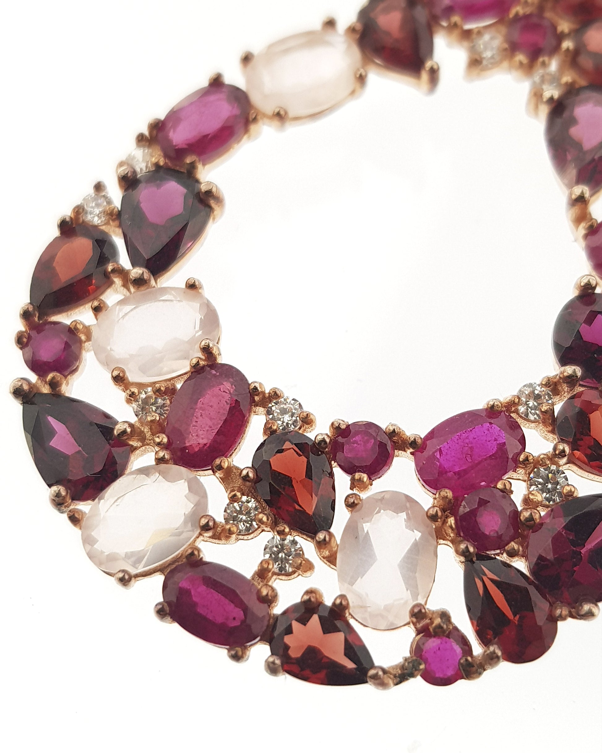 Pendientes de plata, rubís y cuarzos rojos