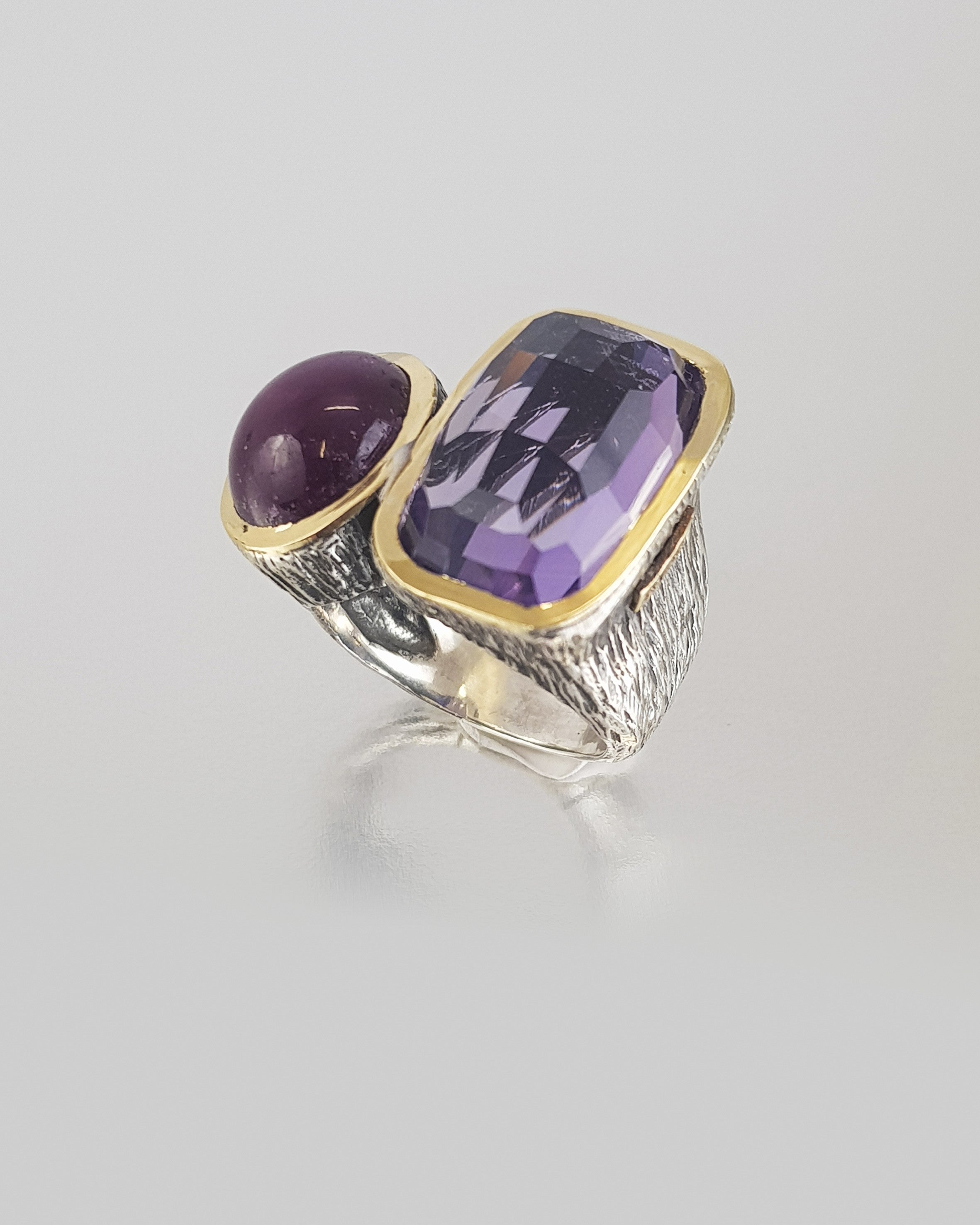 Anillo plata con amatista y rubí