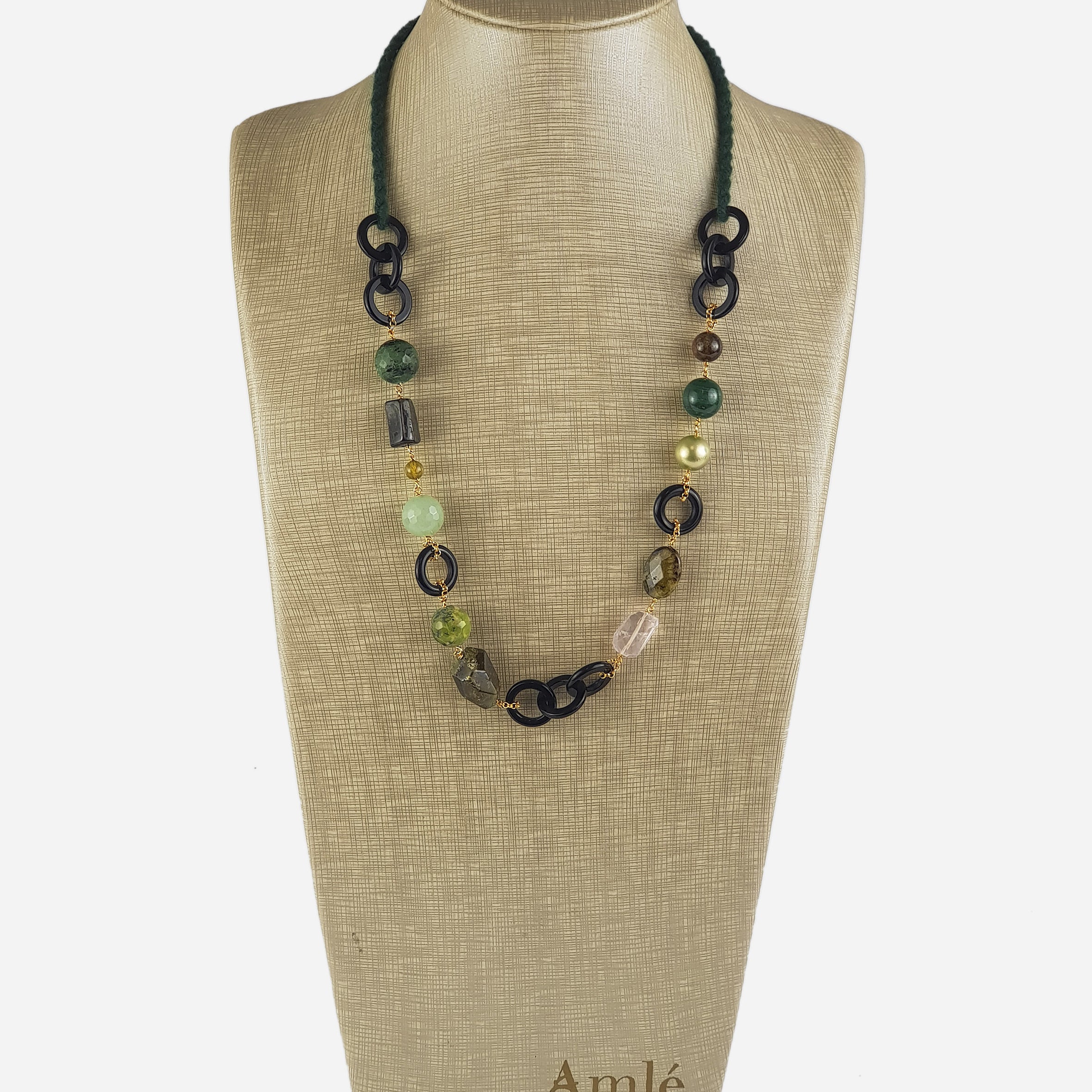 Collar Cagliari corno negro y piedras semipreciosas