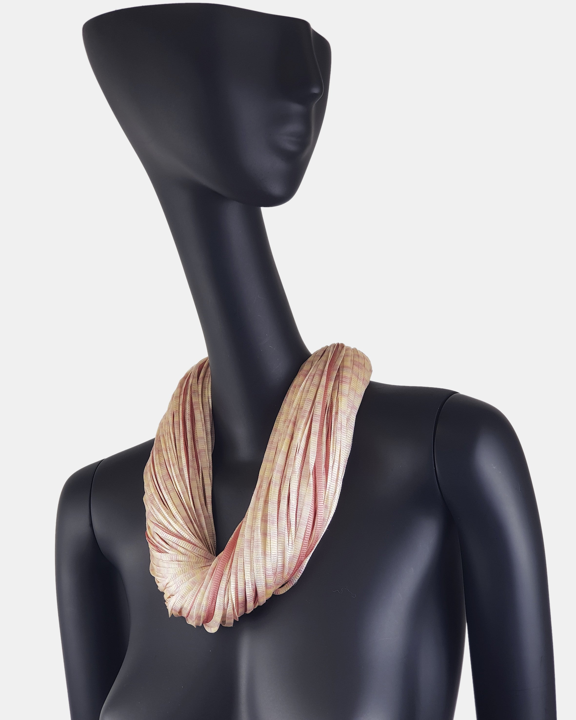 Collar de Seda rosa y beige