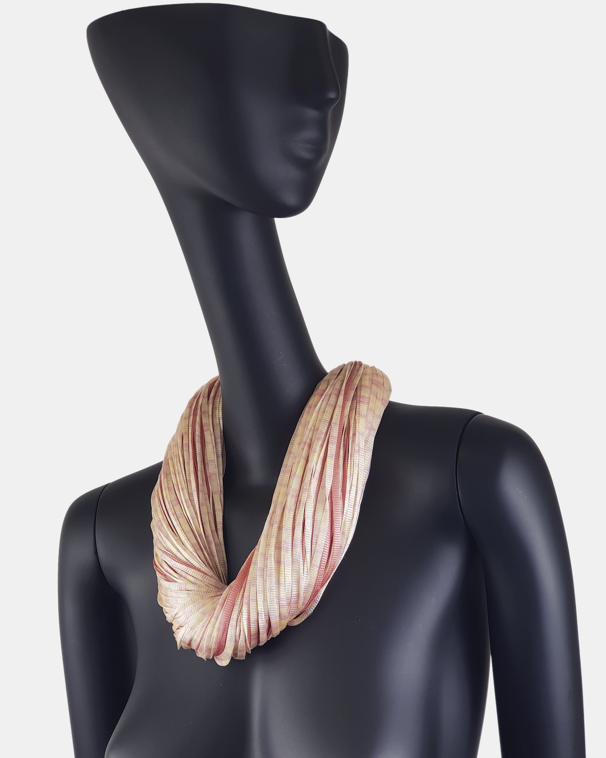 Collar de Seda rosa y beige