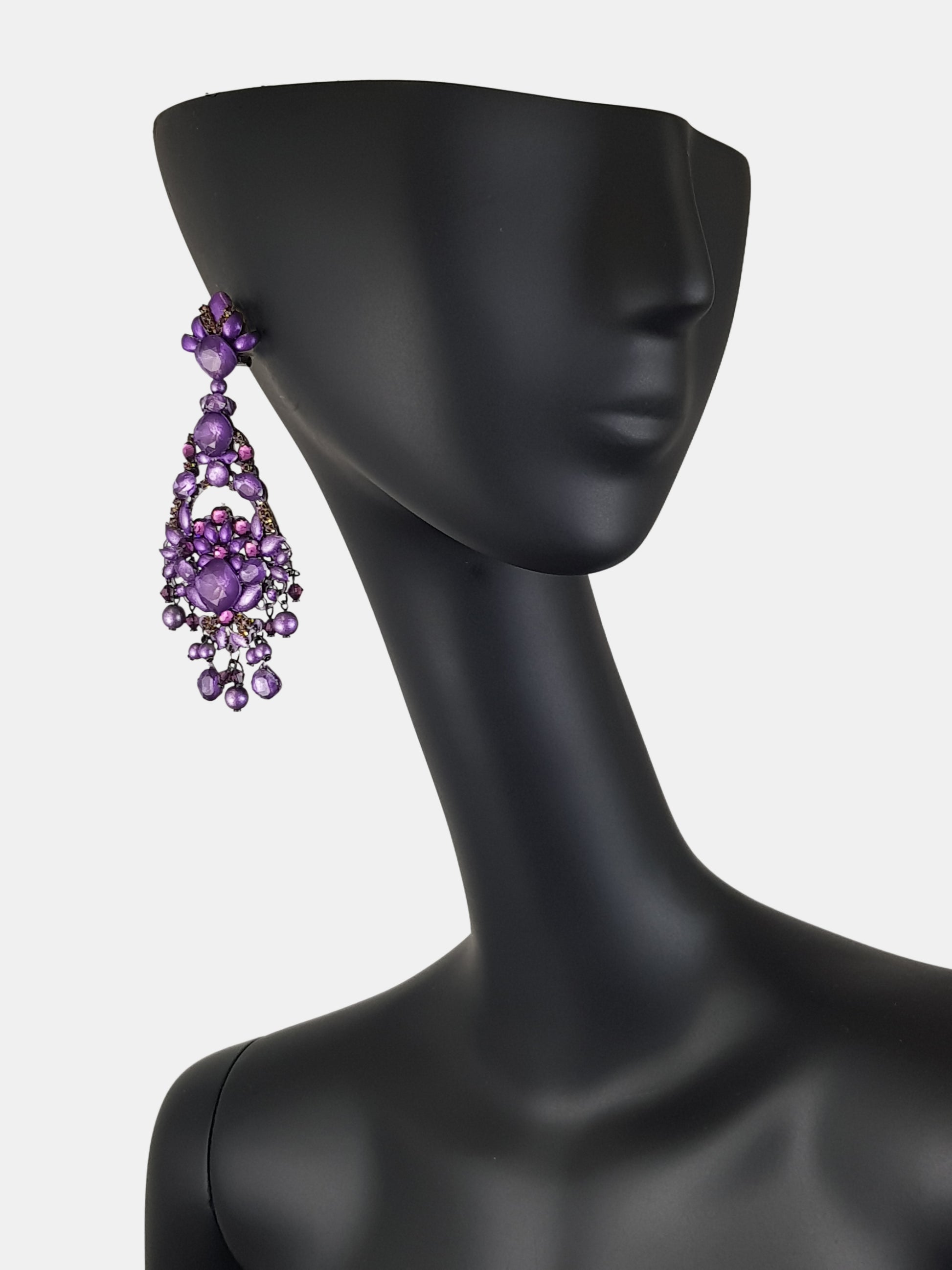 Purple lacquer pendant 