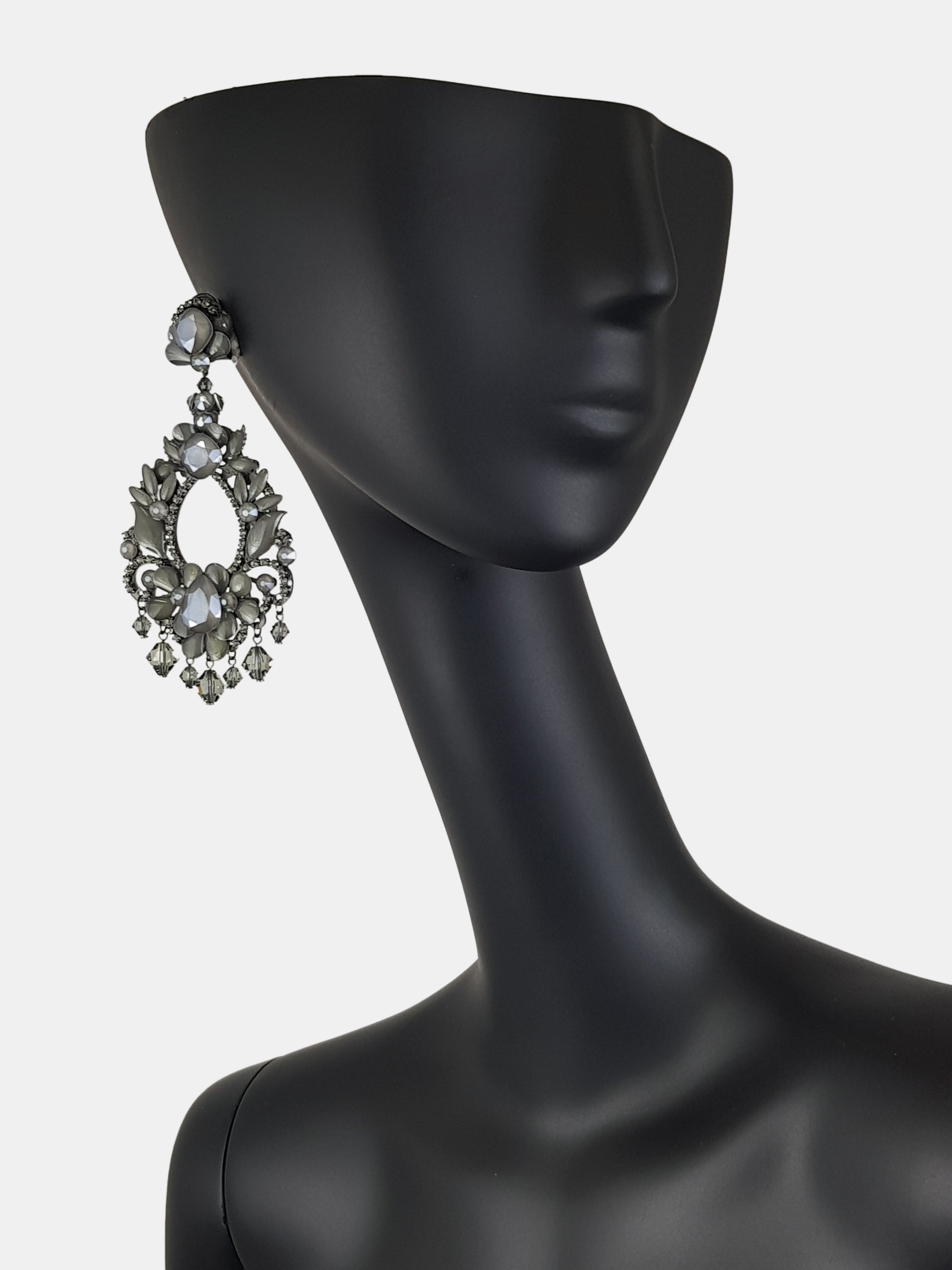 Lacquer mist pendant 