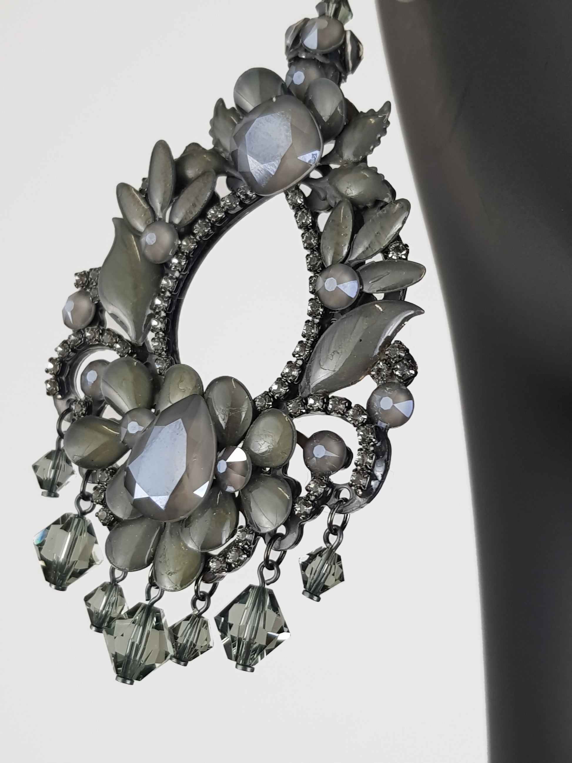 Lacquer mist pendant 