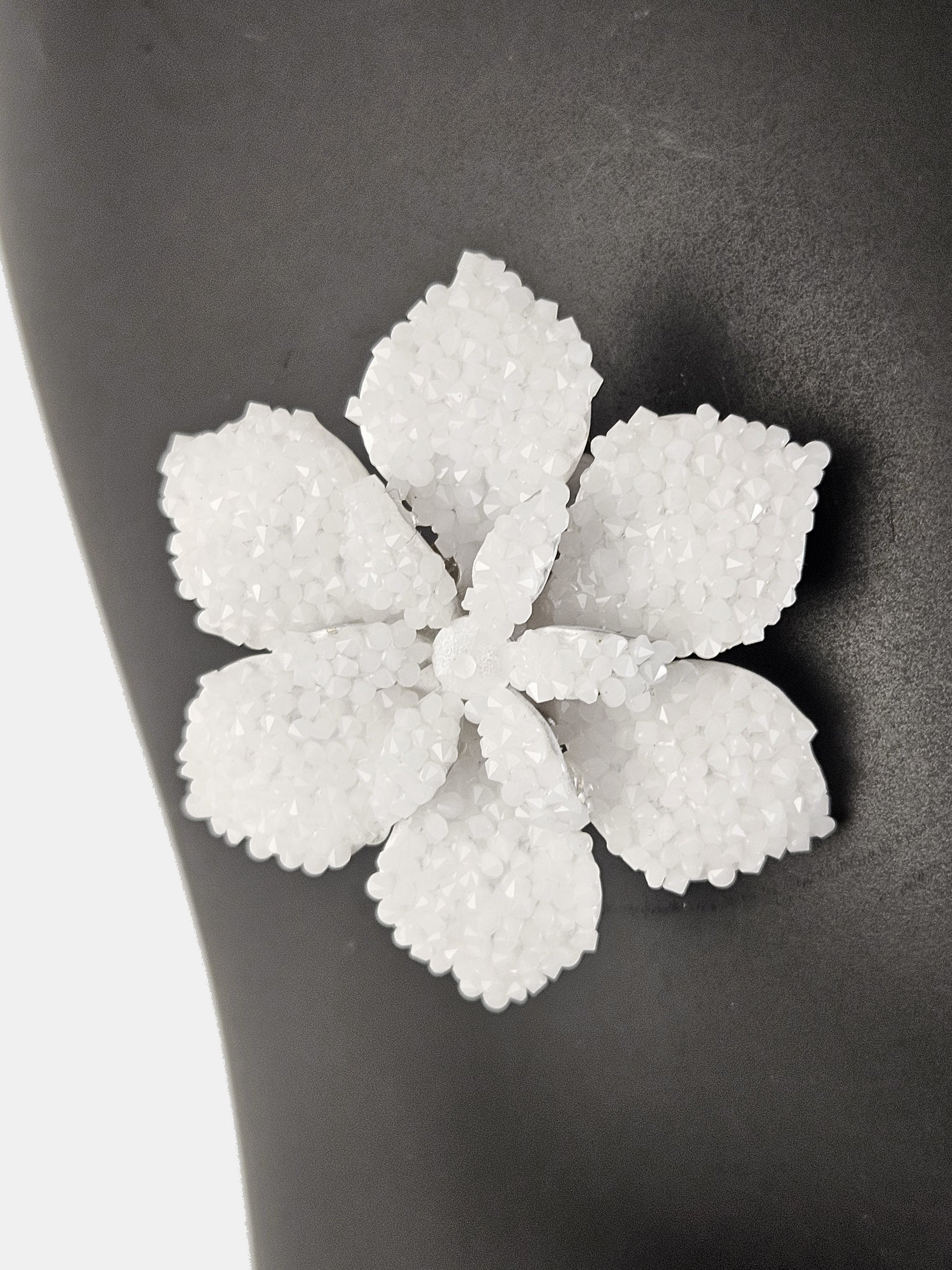 Pendientes swarovski flor blanca