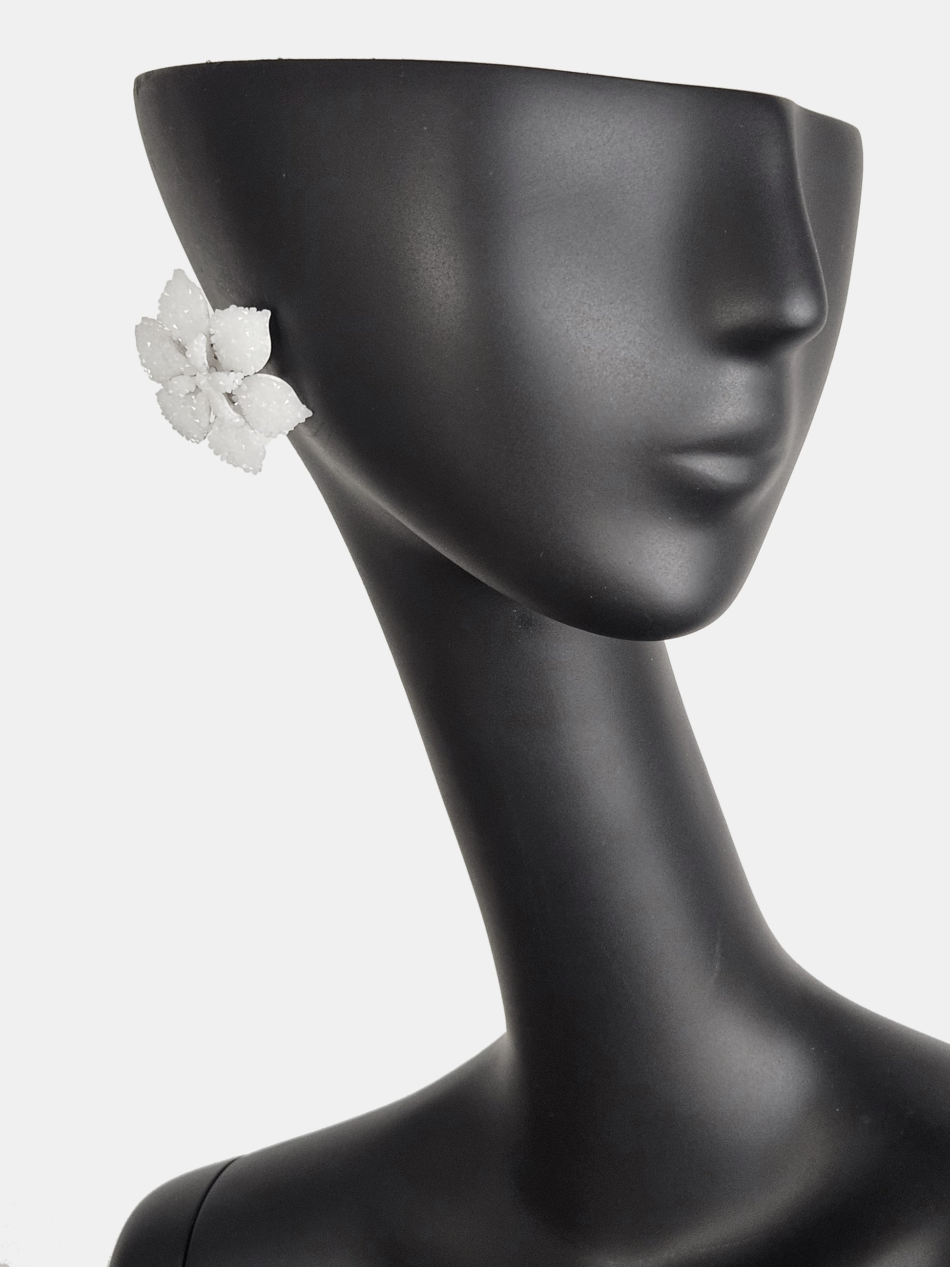 Pendientes swarovski flor blanca