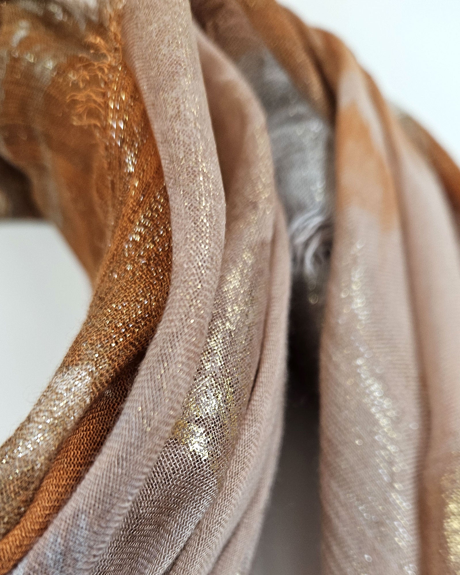 Pañuelo Kledy dorado