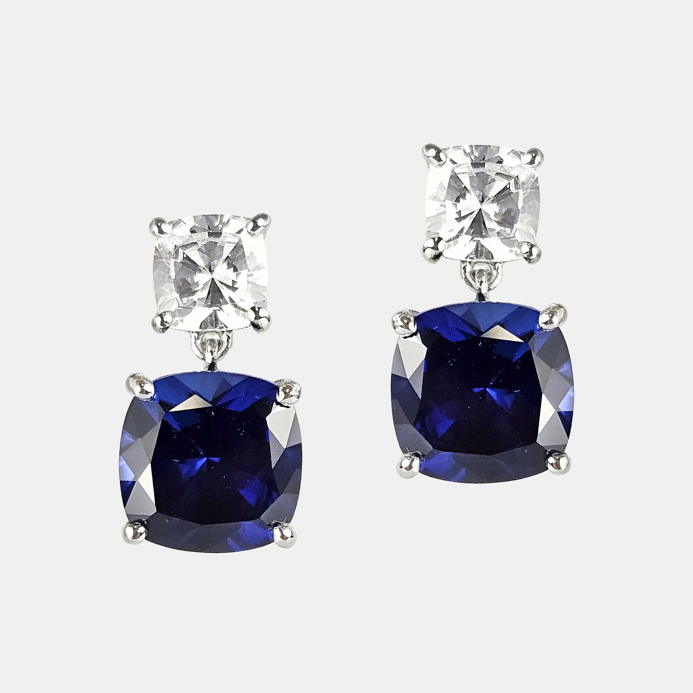 Square earrings in silver and cubic zirconia 