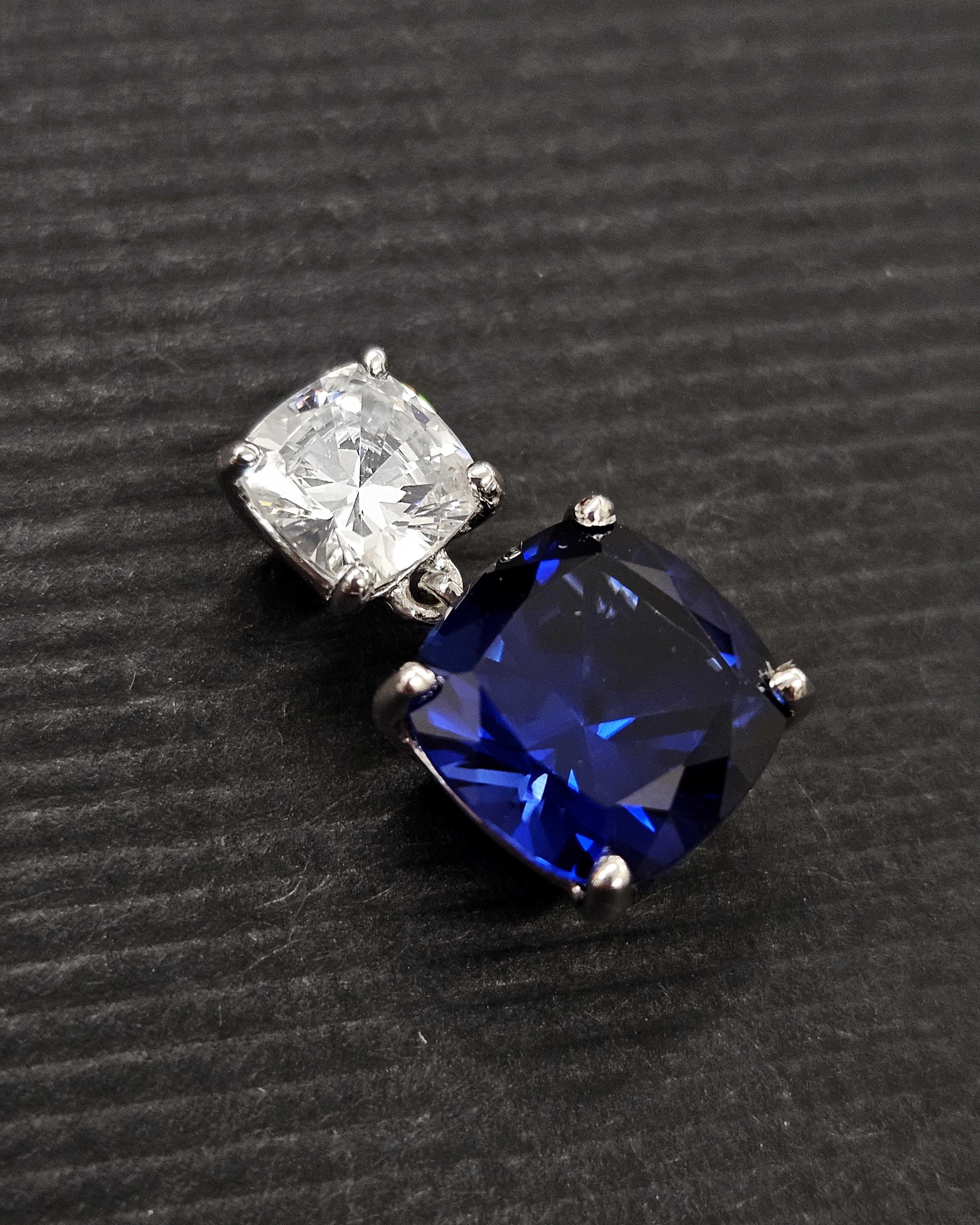 Pendientes cuadrados plata y zirconita