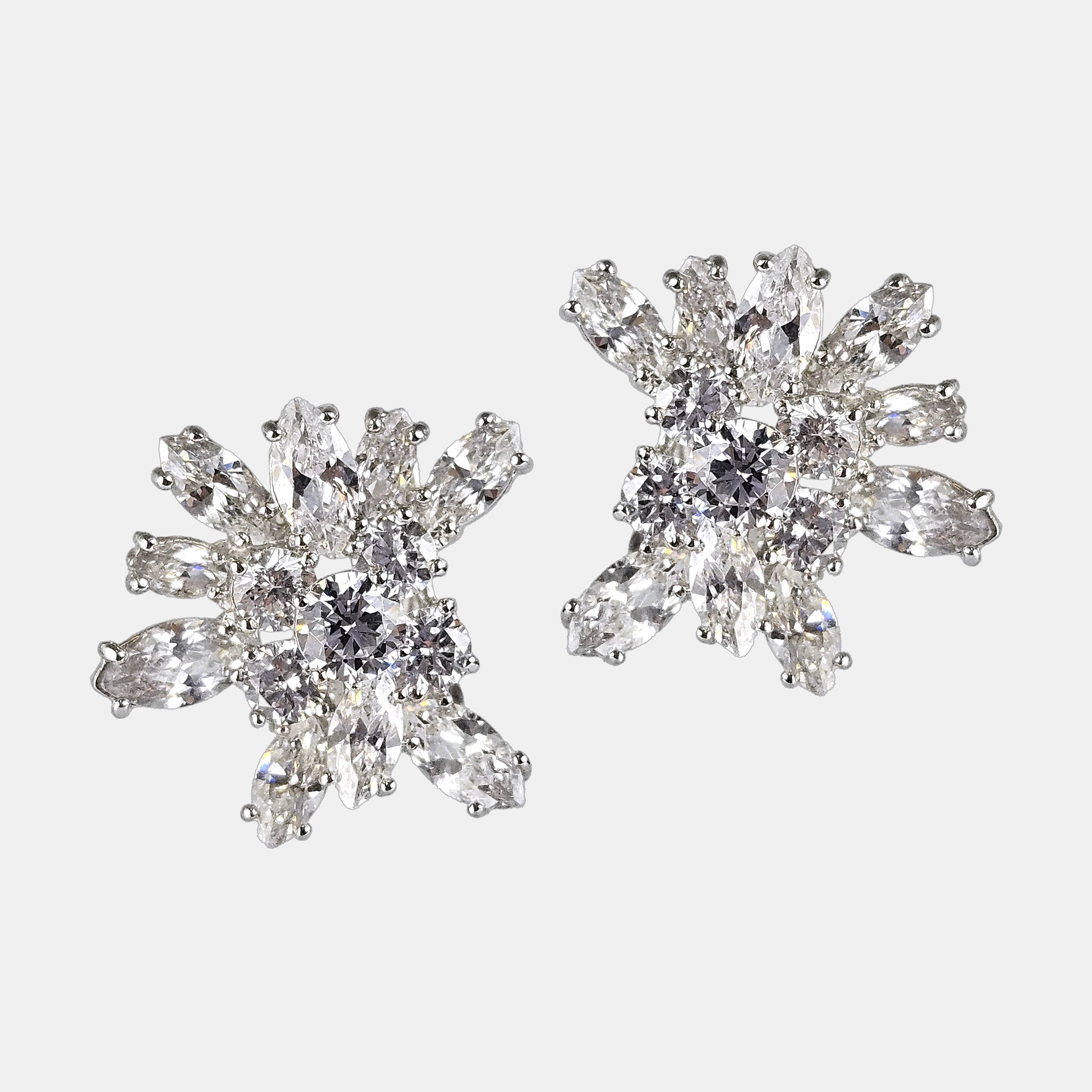 Pendiente Radiant en plata y zirconita