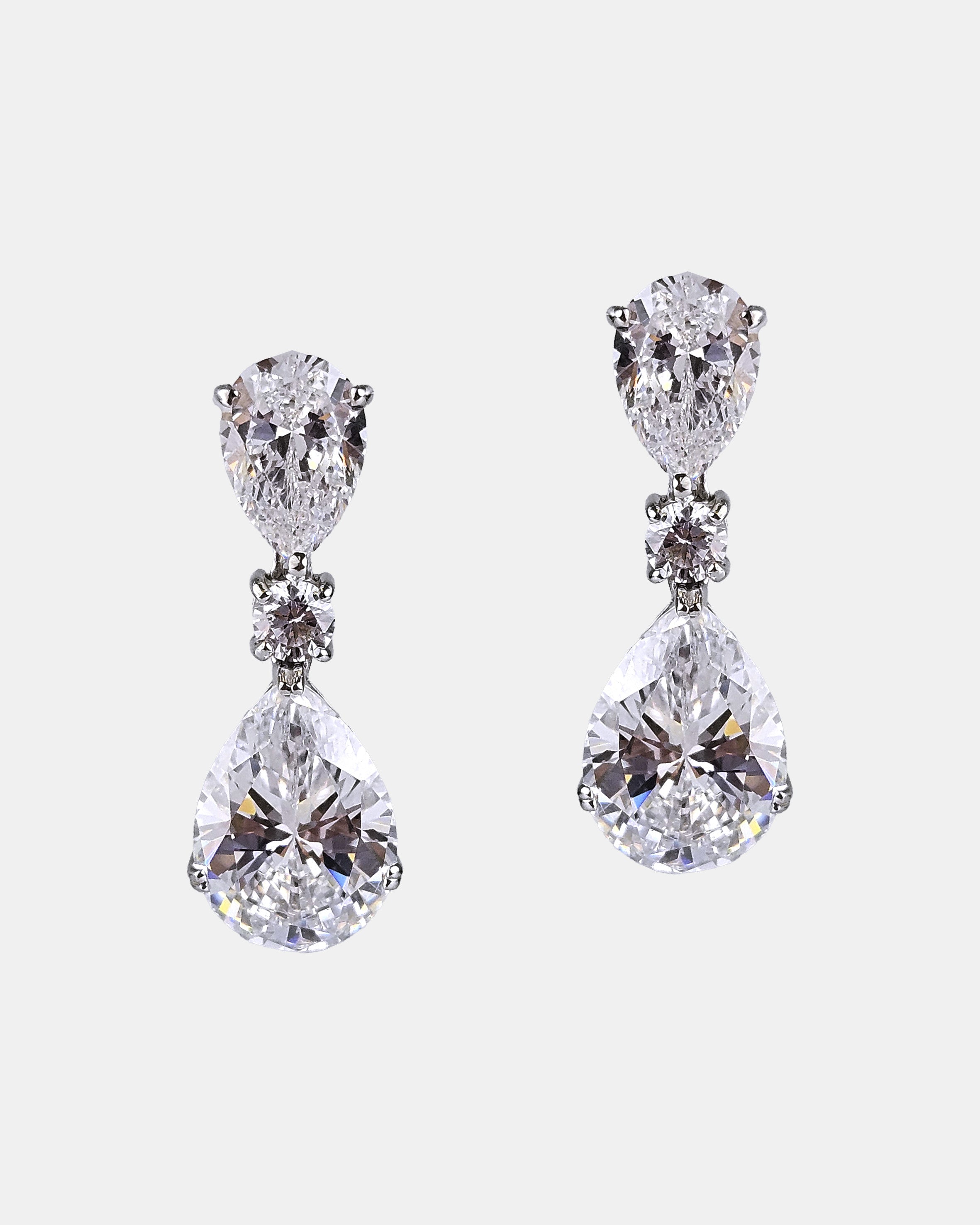 Pendientes pera plata y zirconitas blancas