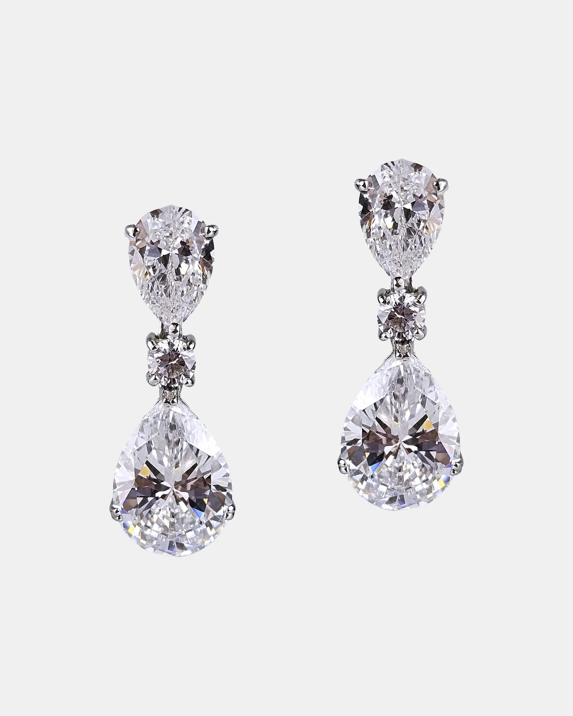 Pendientes pera plata y zirconitas blancas