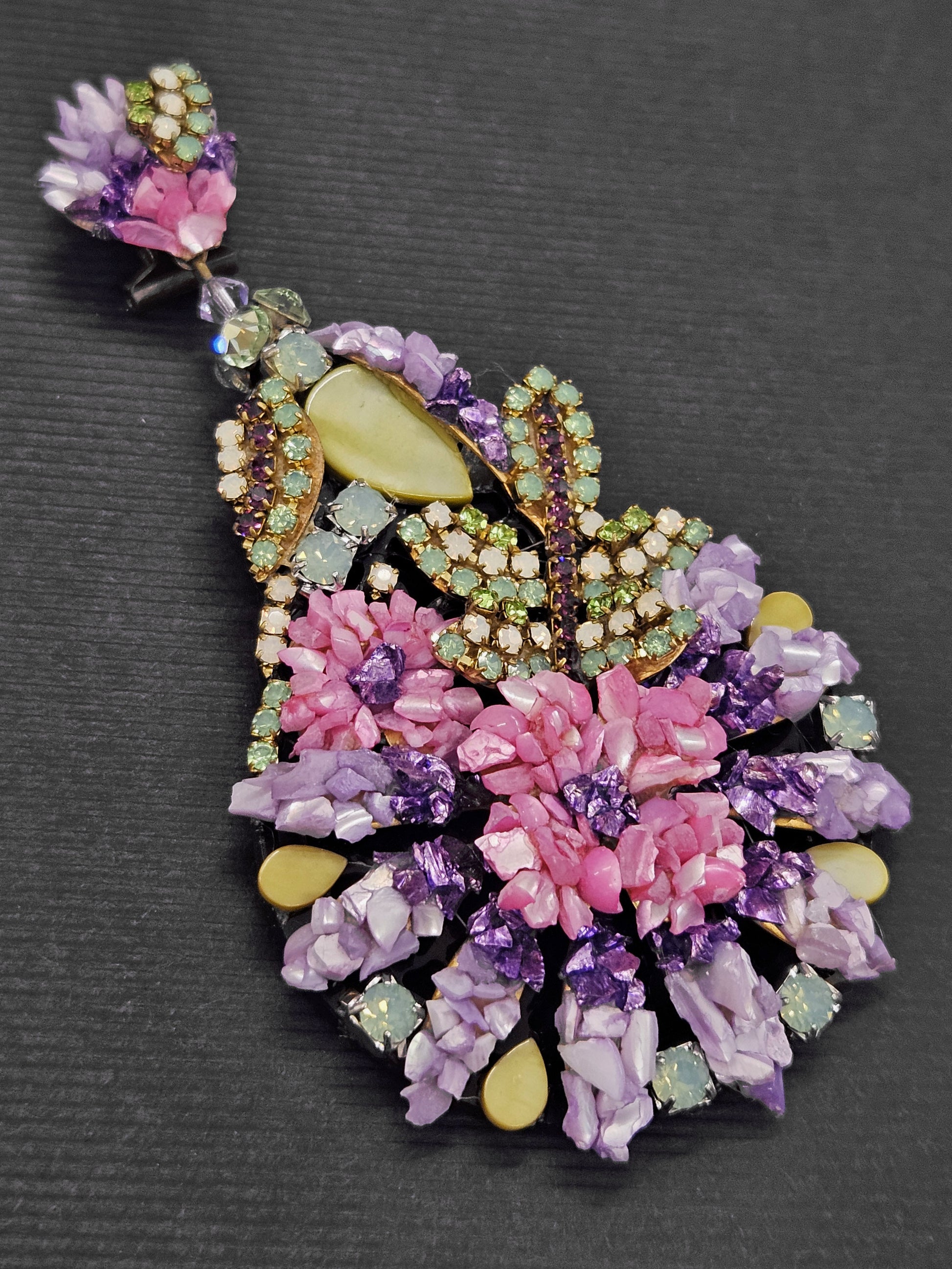 Anemone earrings with rhinestones and mother-of-pearl 