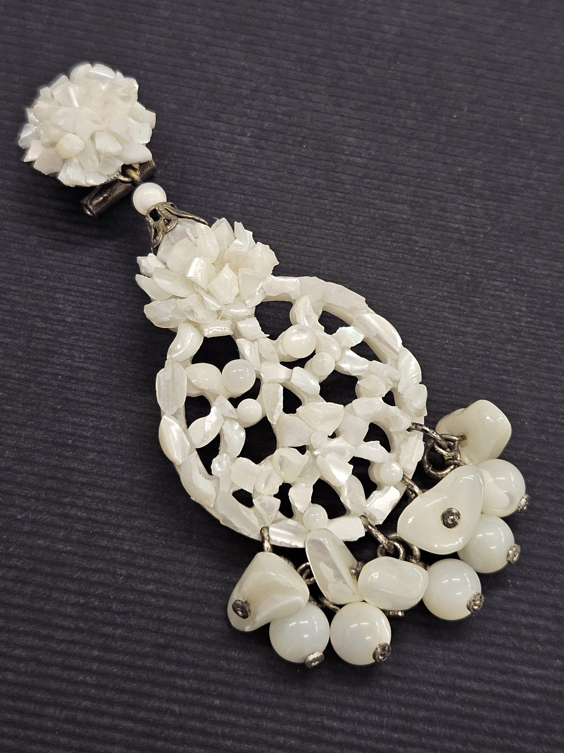 Pendientes medalla nácar