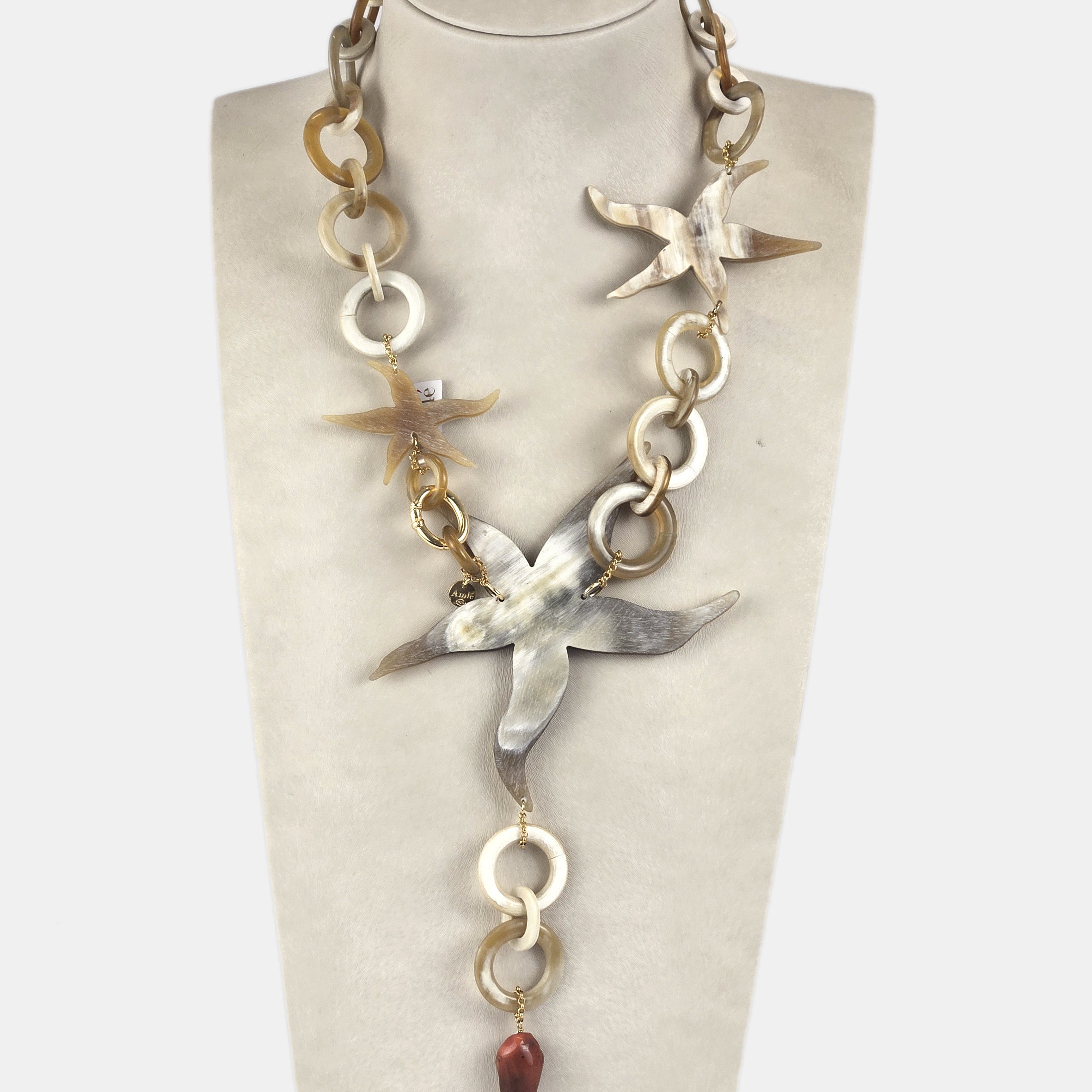 Collier étoile en corne naturelle et corail 