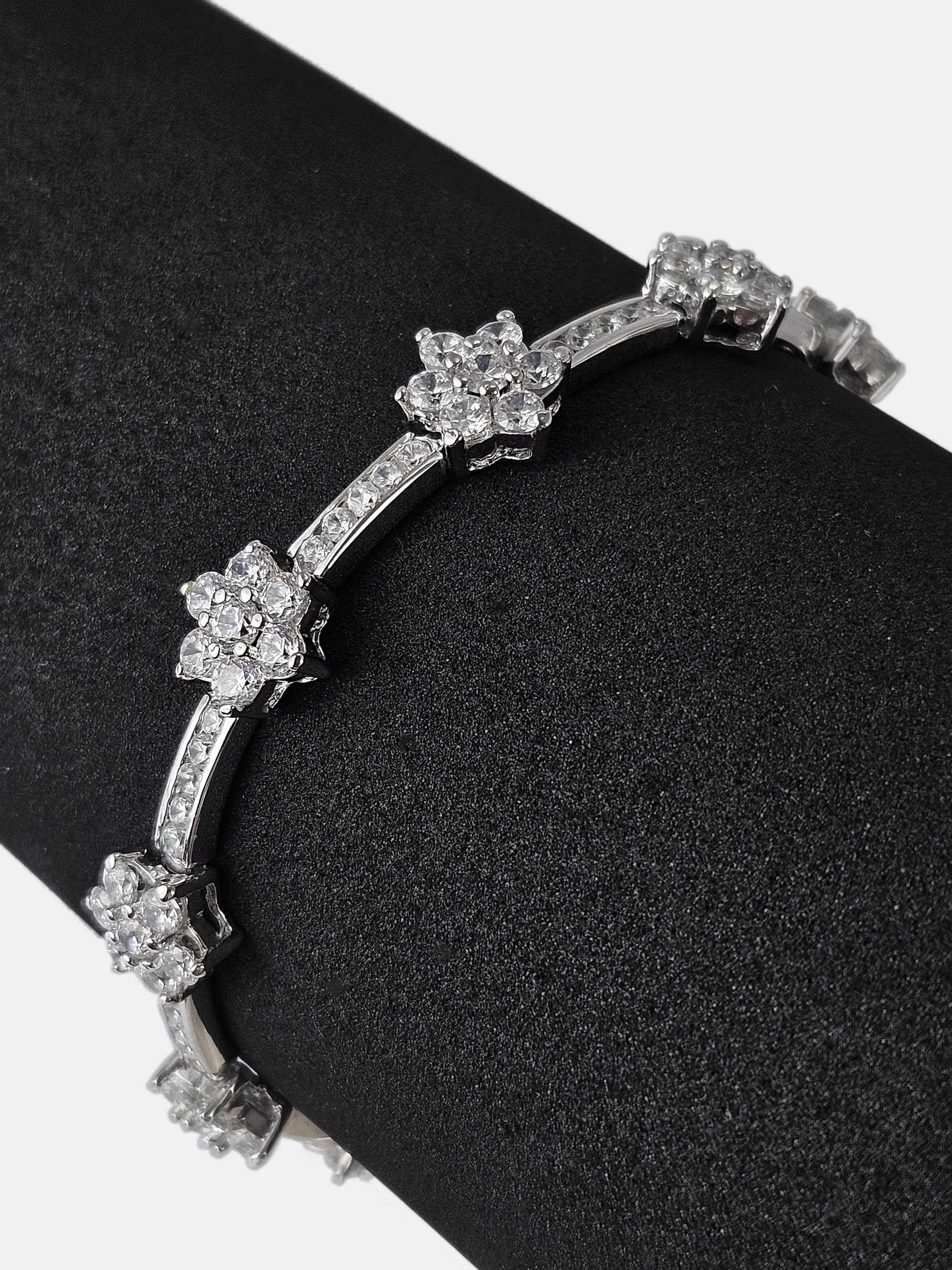 Pulsera plata y zirconita rosetas